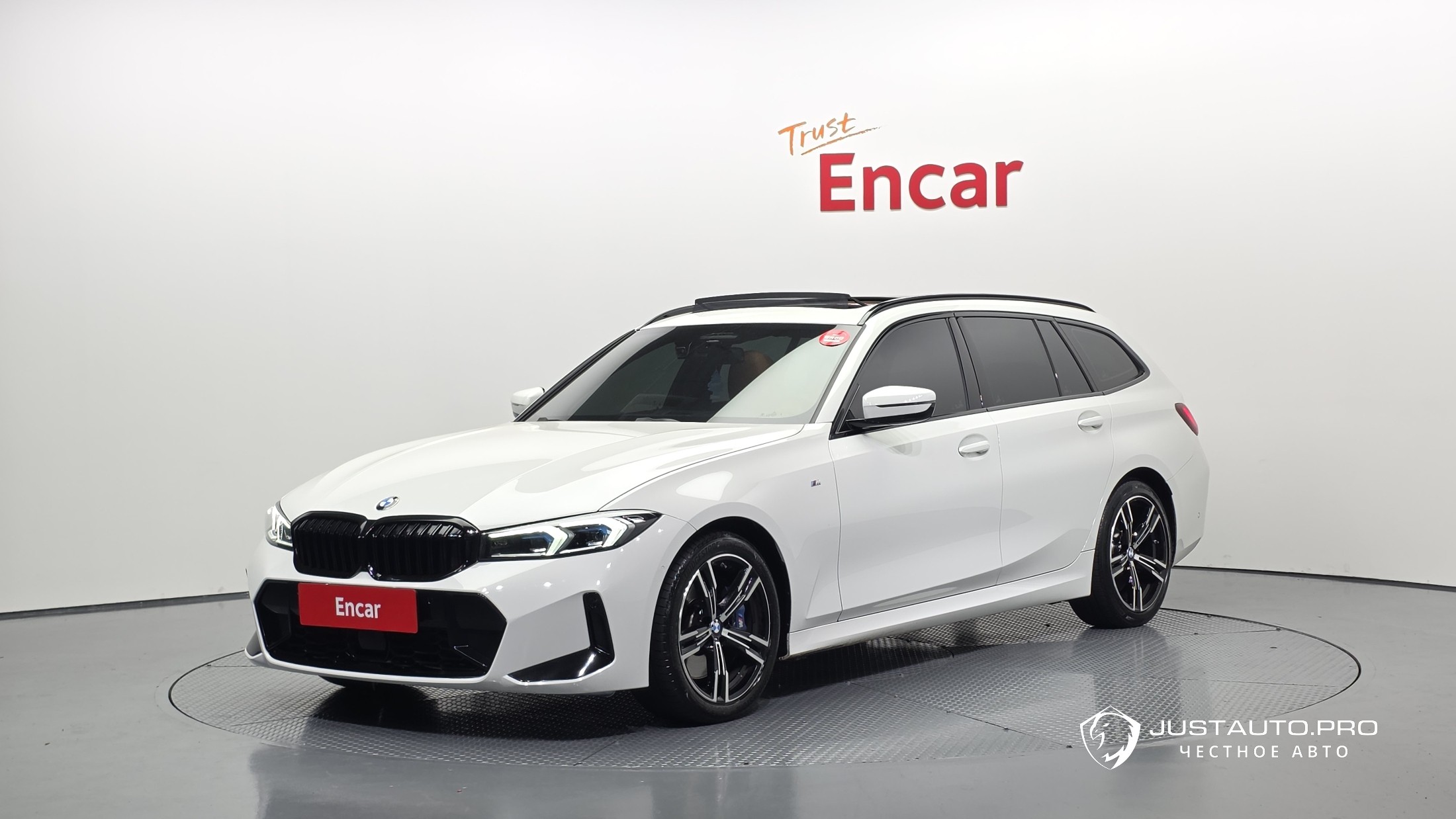 Автомобиль BMW 3-Series