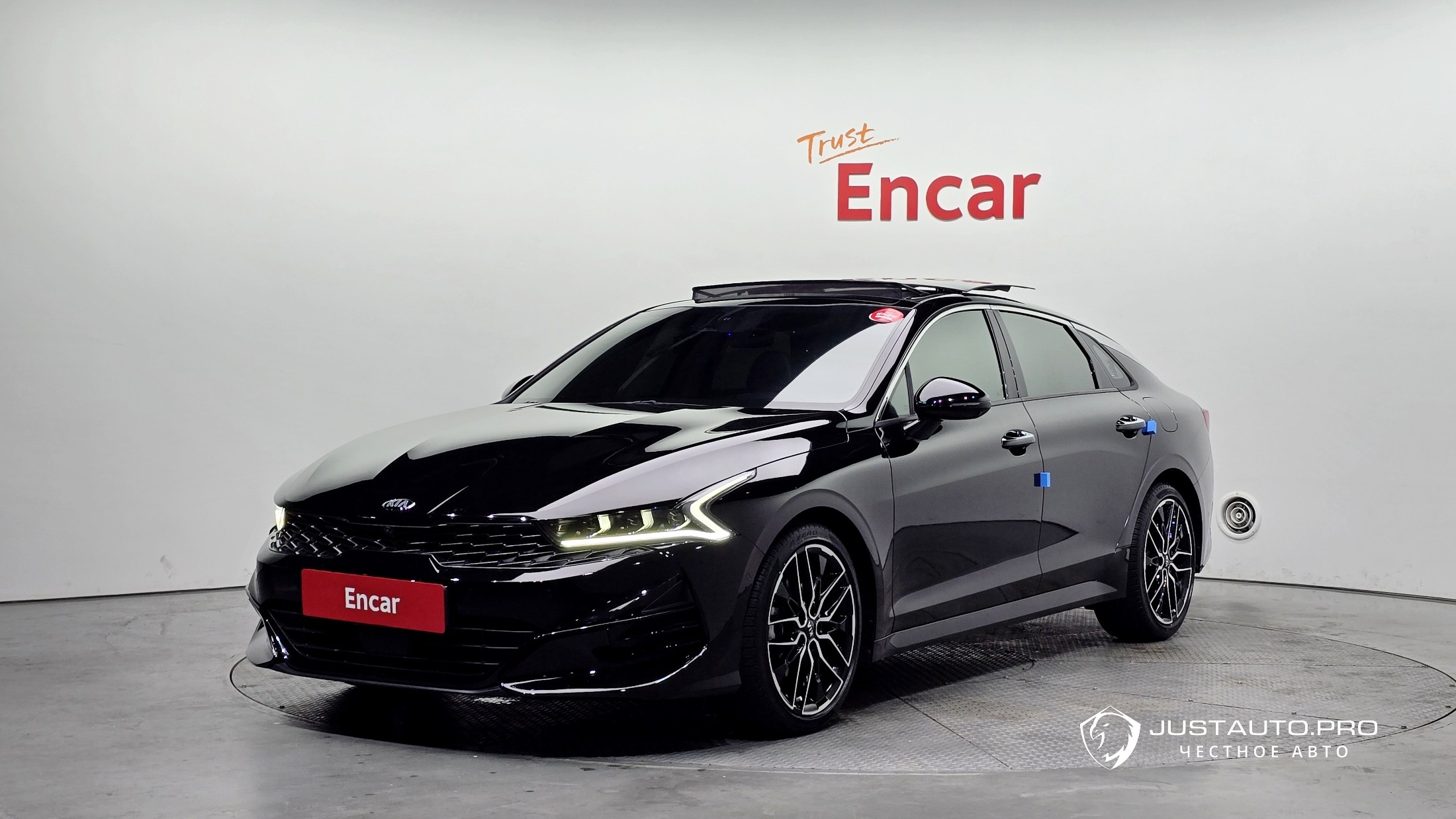 Автомобиль Kia K5
