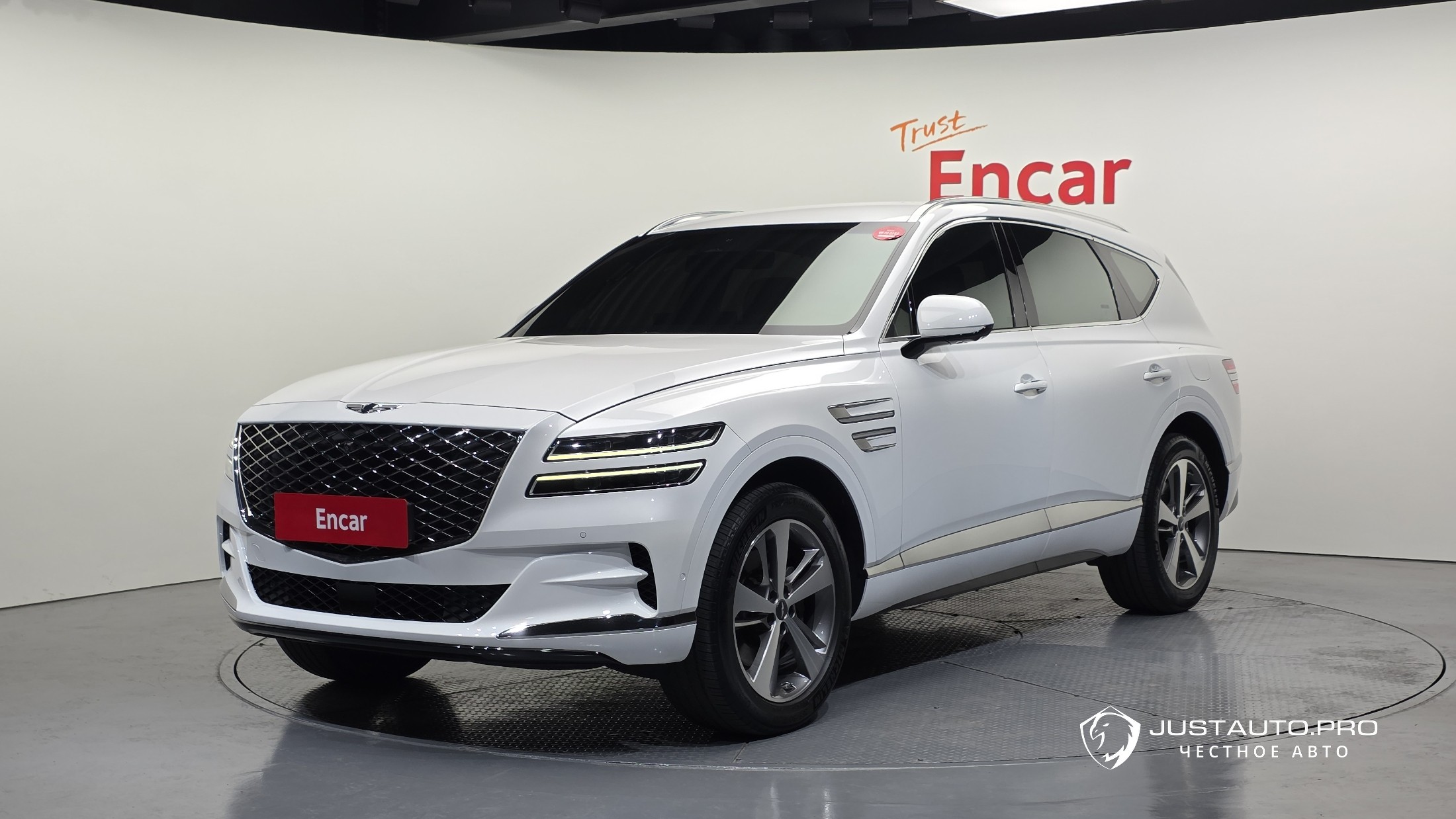 Автомобиль Genesis GV80