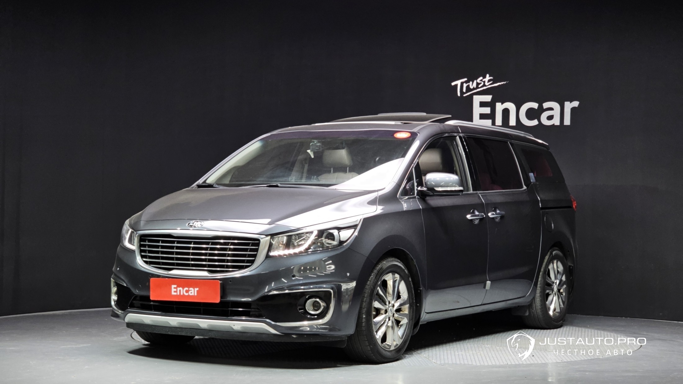 Автомобиль Kia Canival