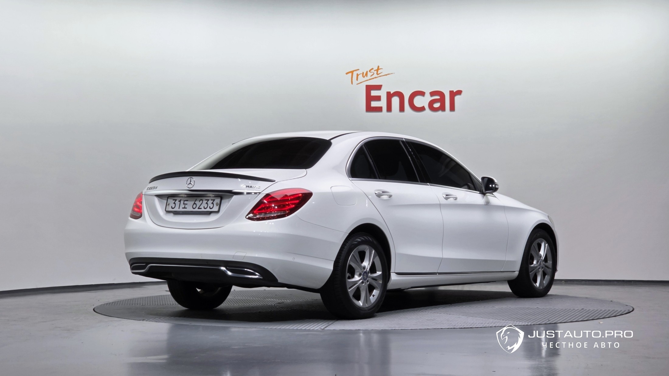 Автомобиль Mercedes-Benz C-Class