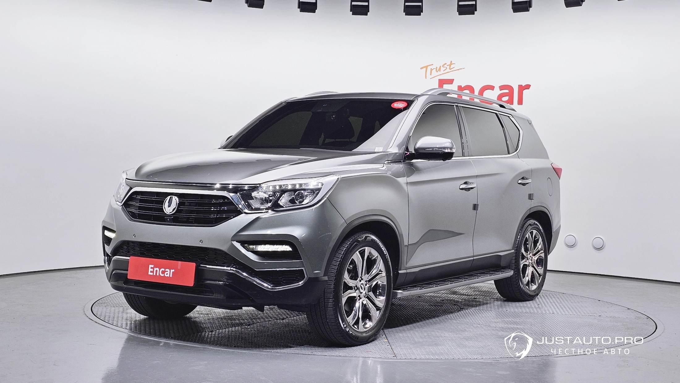 Автомобиль KG_Mobility_Ssangyong Rexton