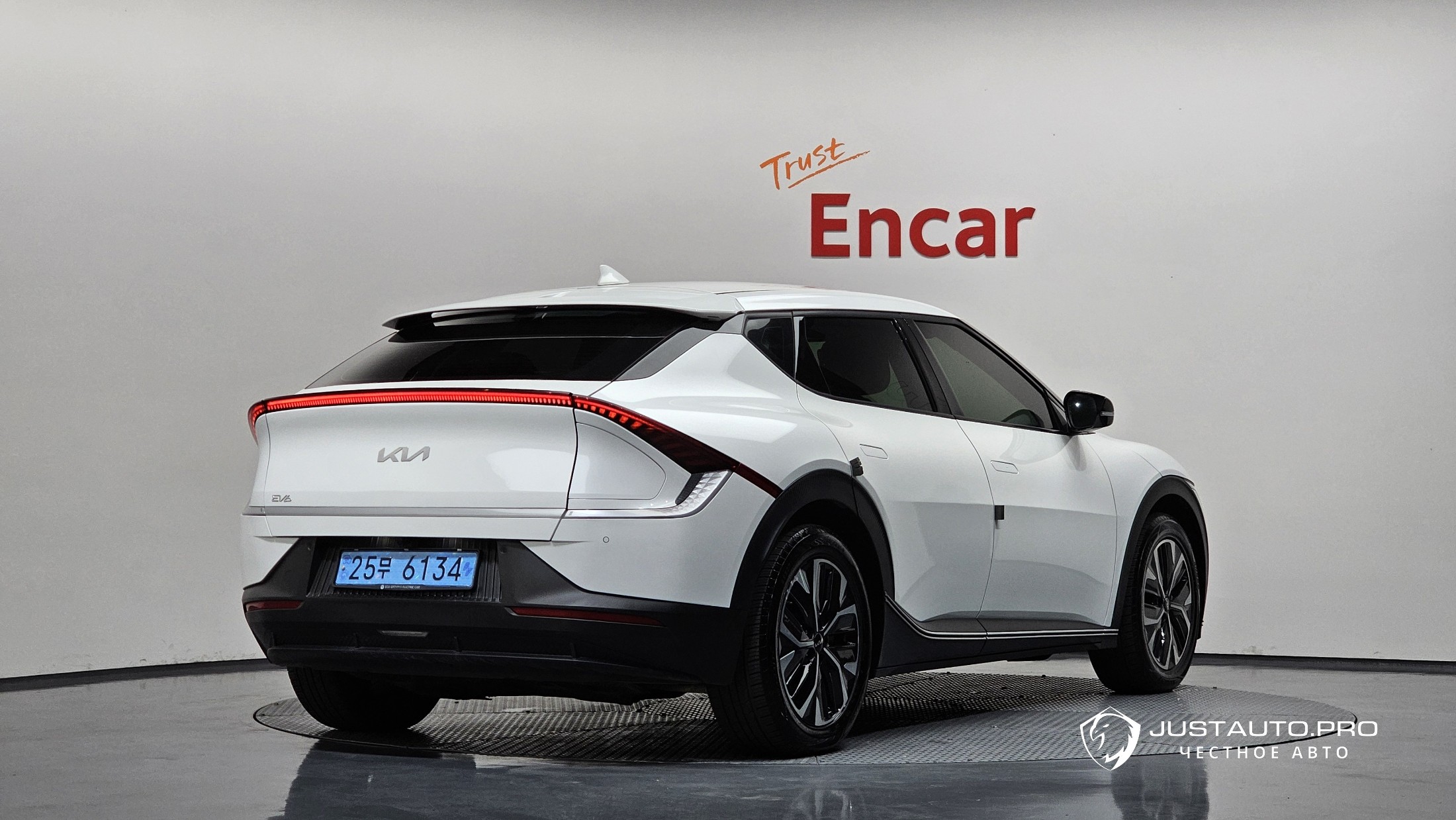 Автомобиль Kia EV6