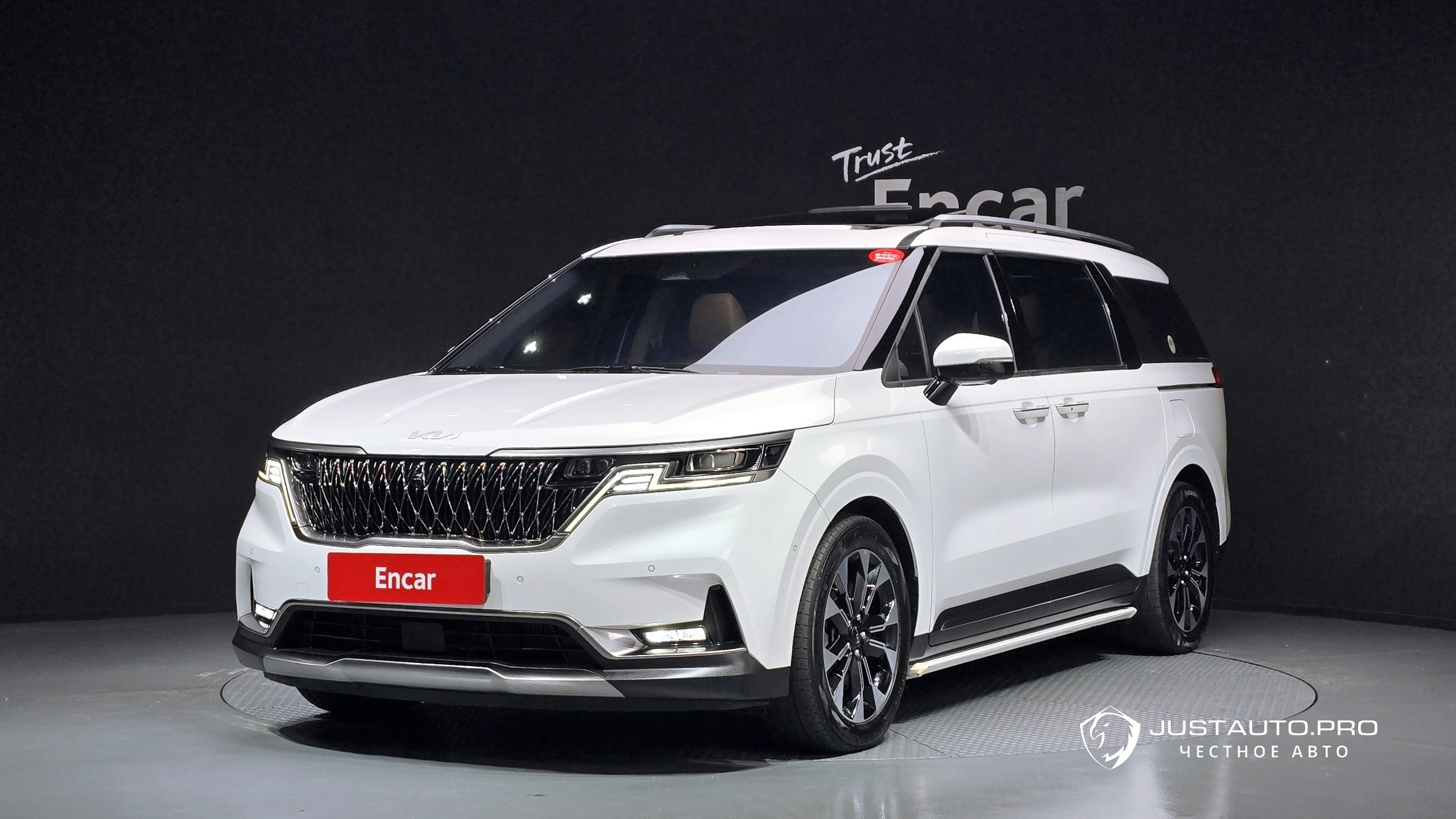 Автомобиль Kia Canival