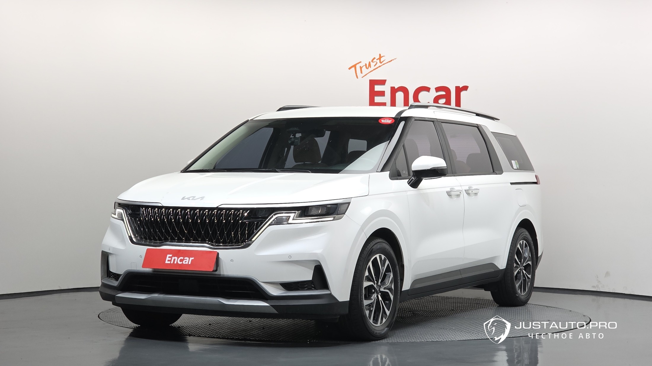 Автомобиль Kia Canival