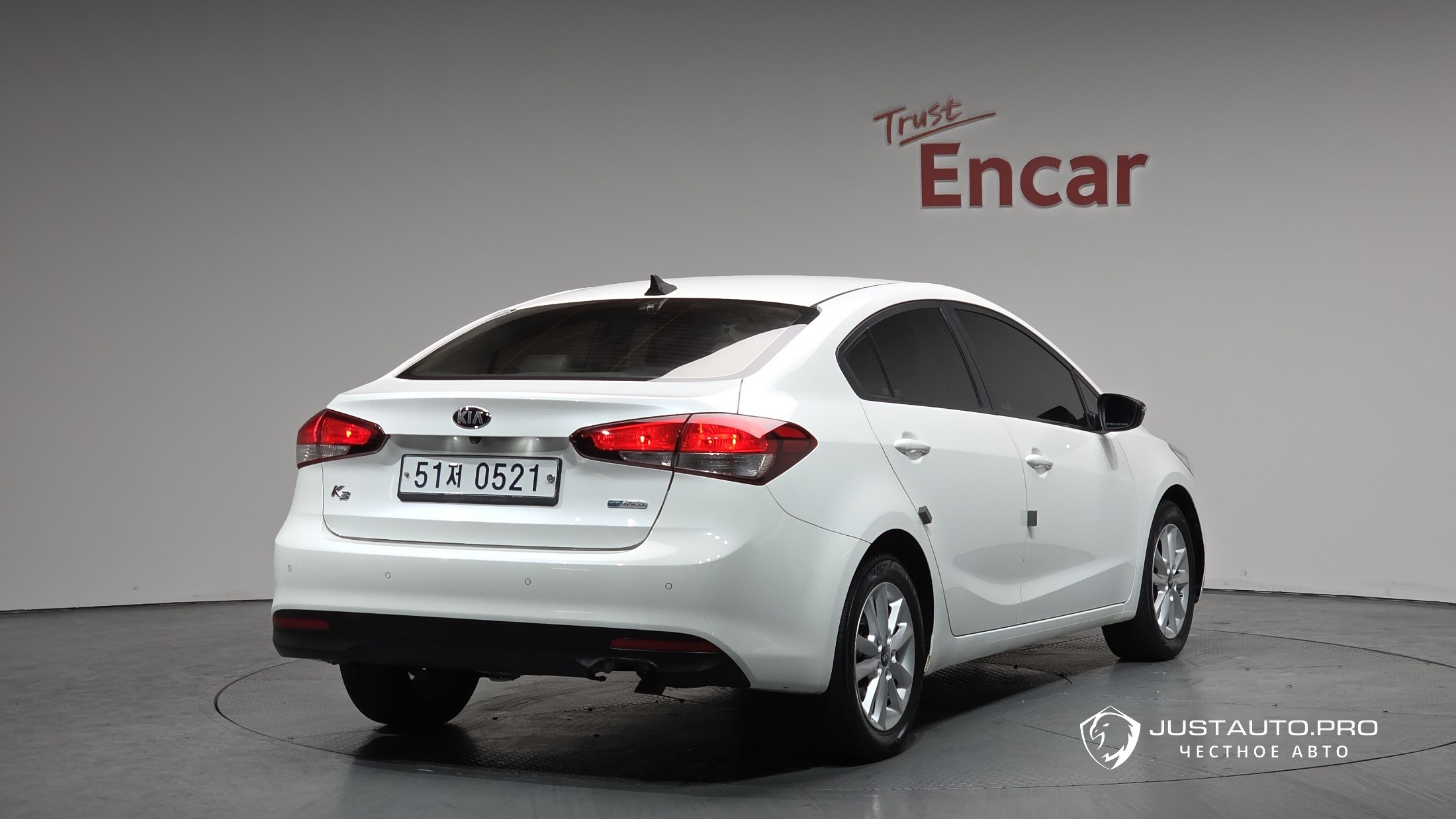 Автомобиль Kia K3