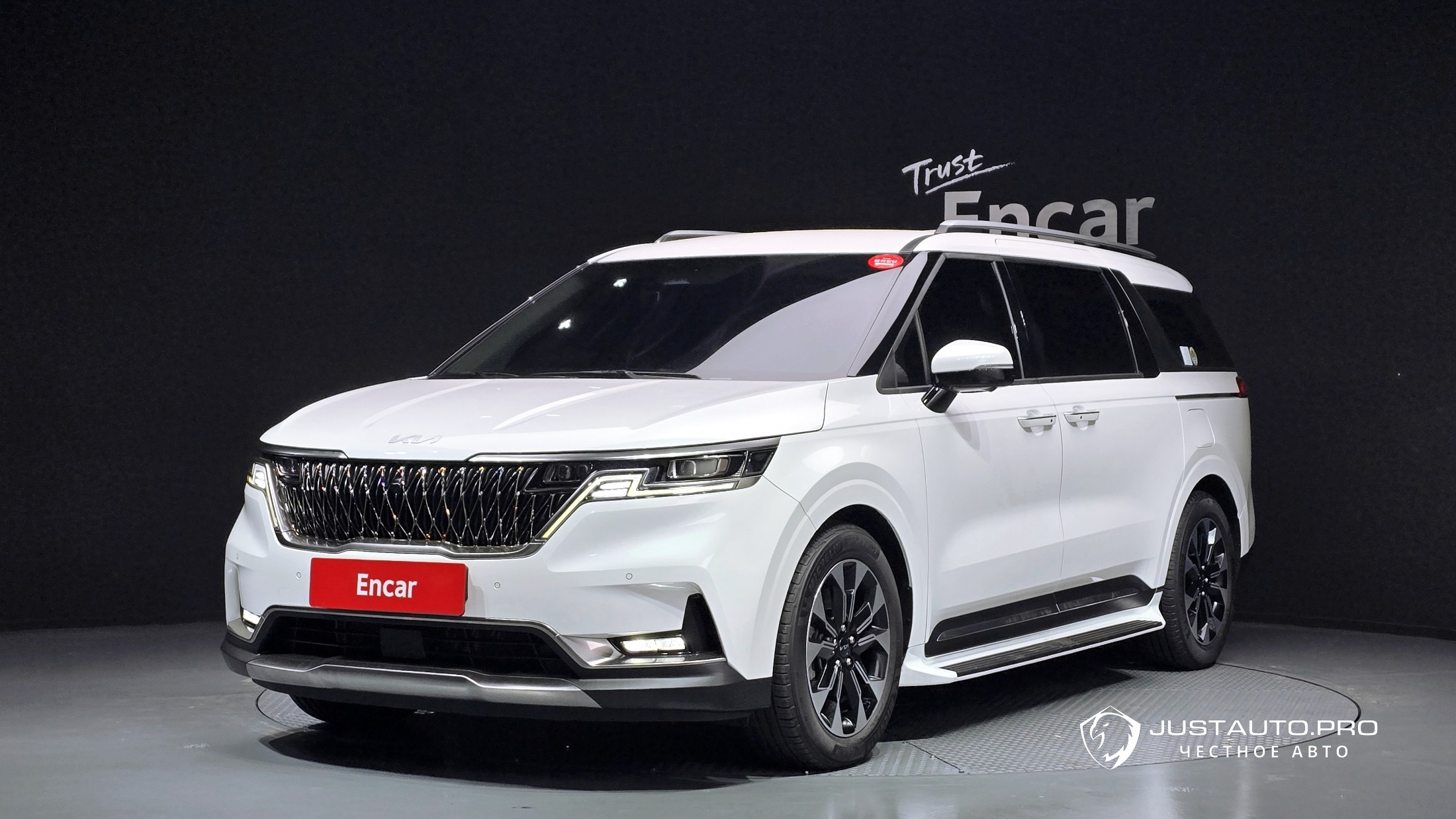Автомобиль Kia Canival