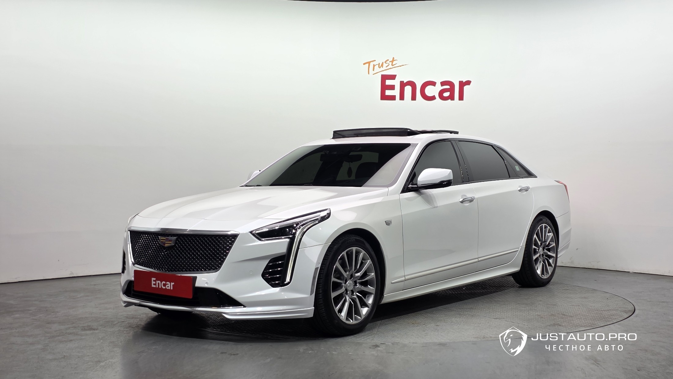 Автомобиль Cadillac CT6