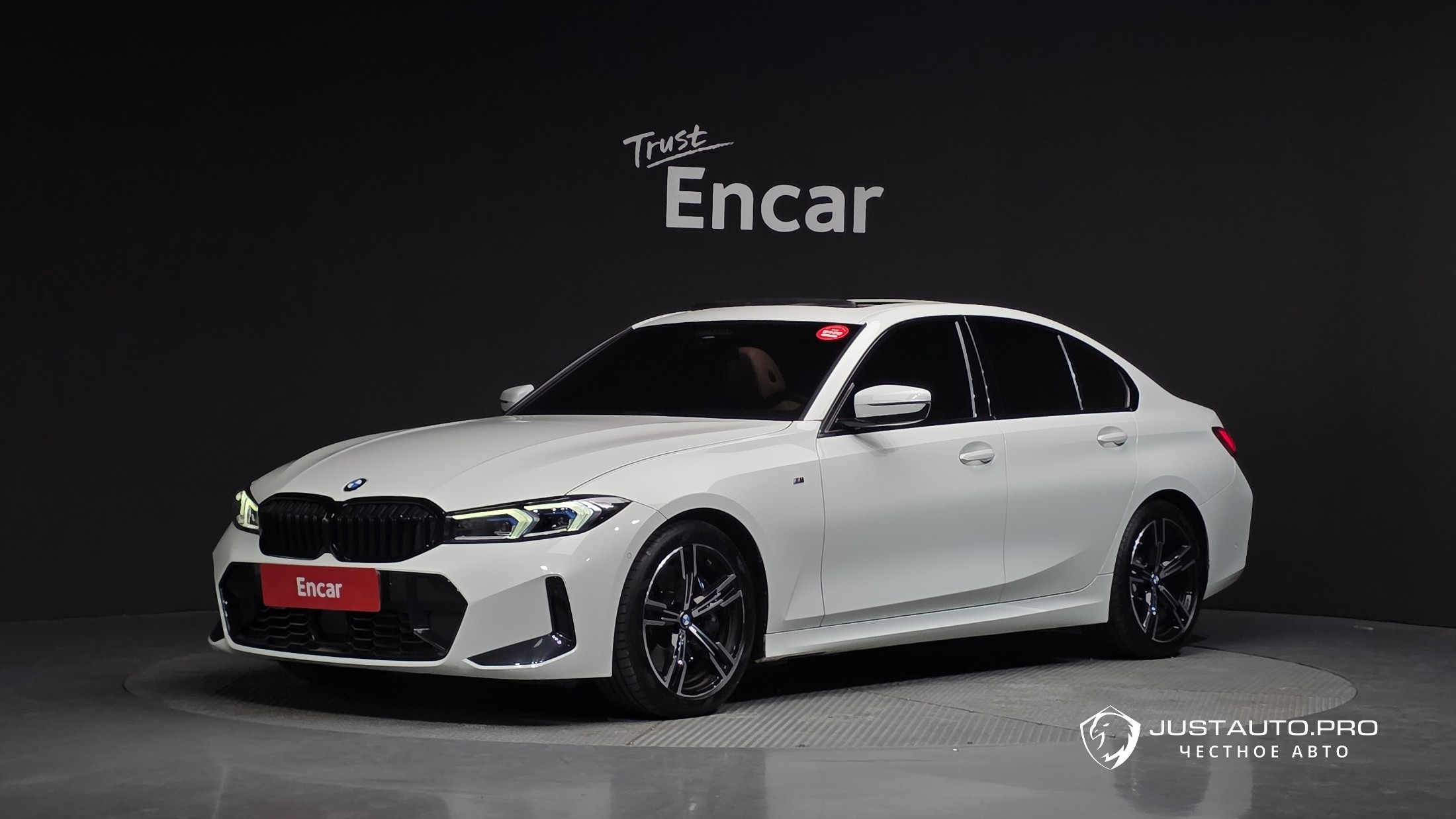 Автомобиль BMW 3-Series