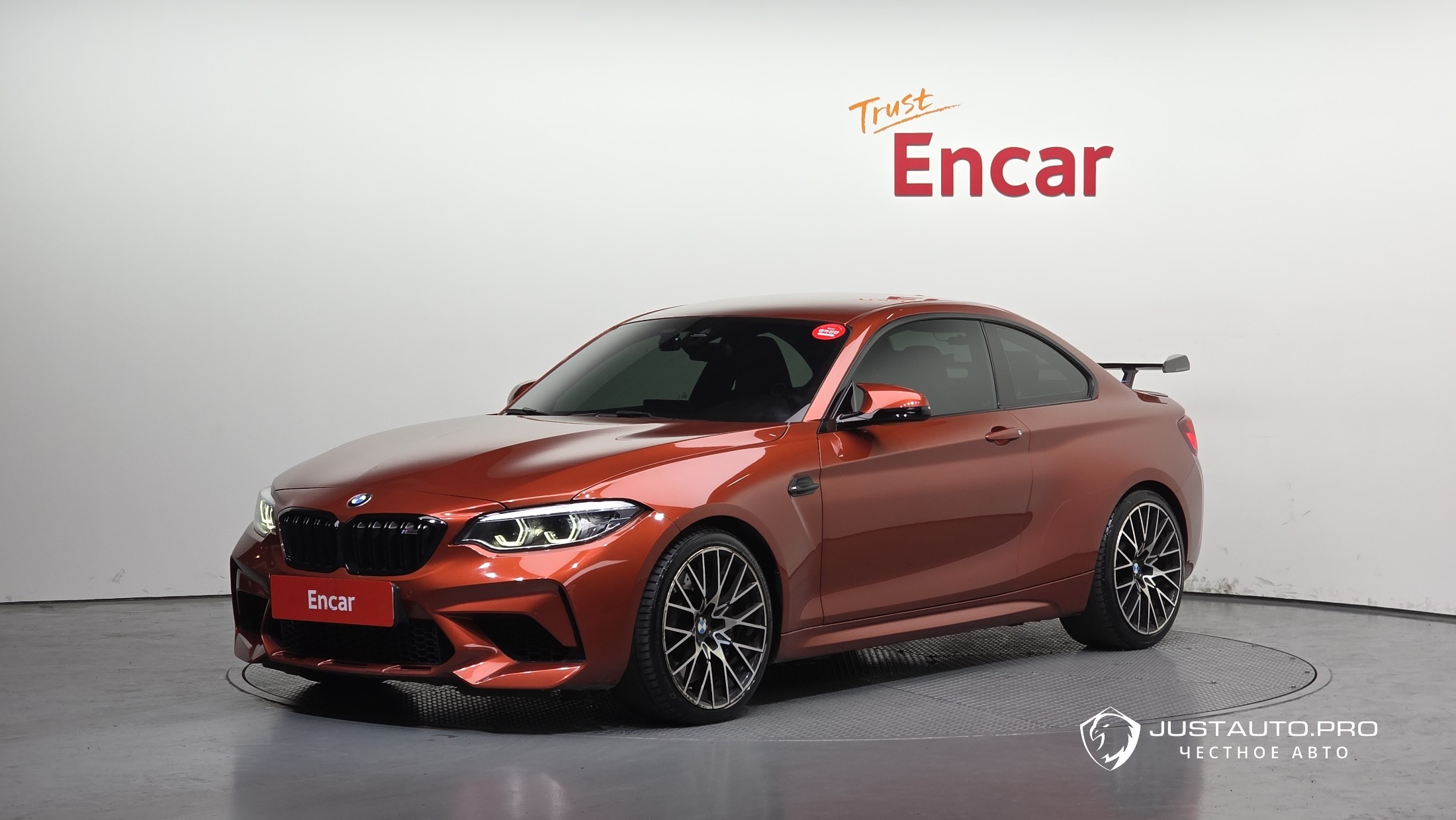 Автомобиль BMW M2