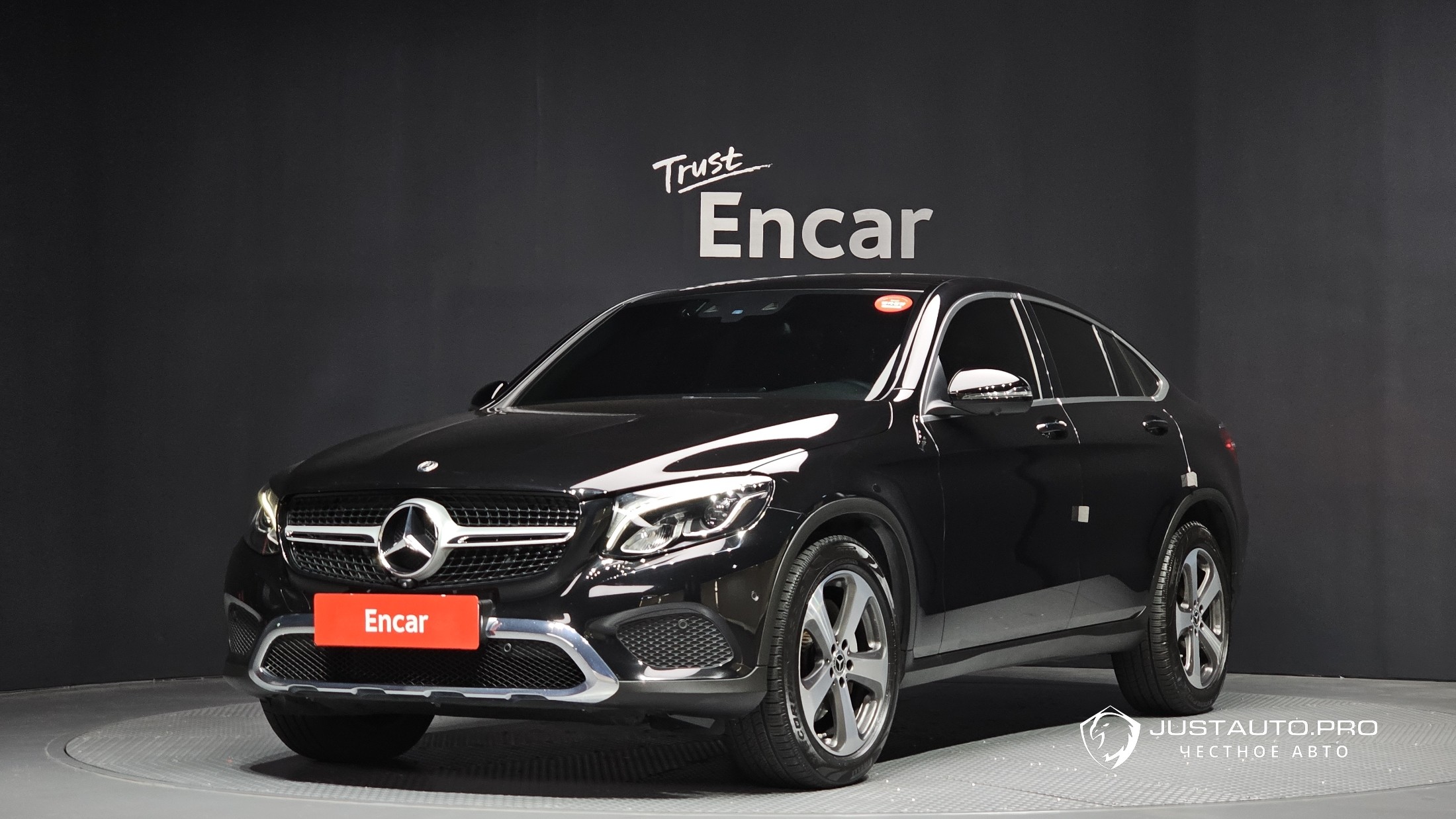 Автомобиль Mercedes-Benz GLC-Class