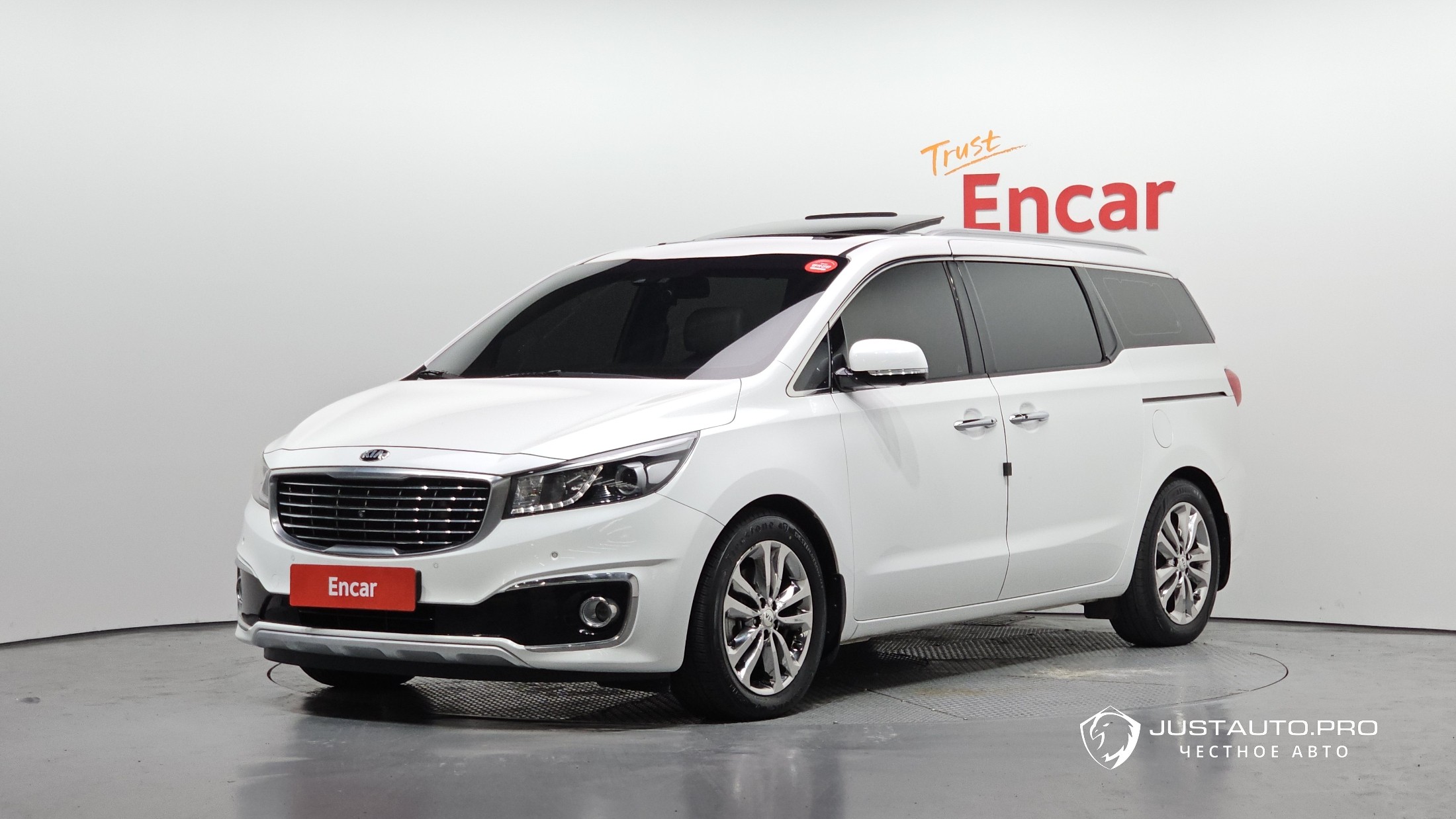 Автомобиль Kia Canival