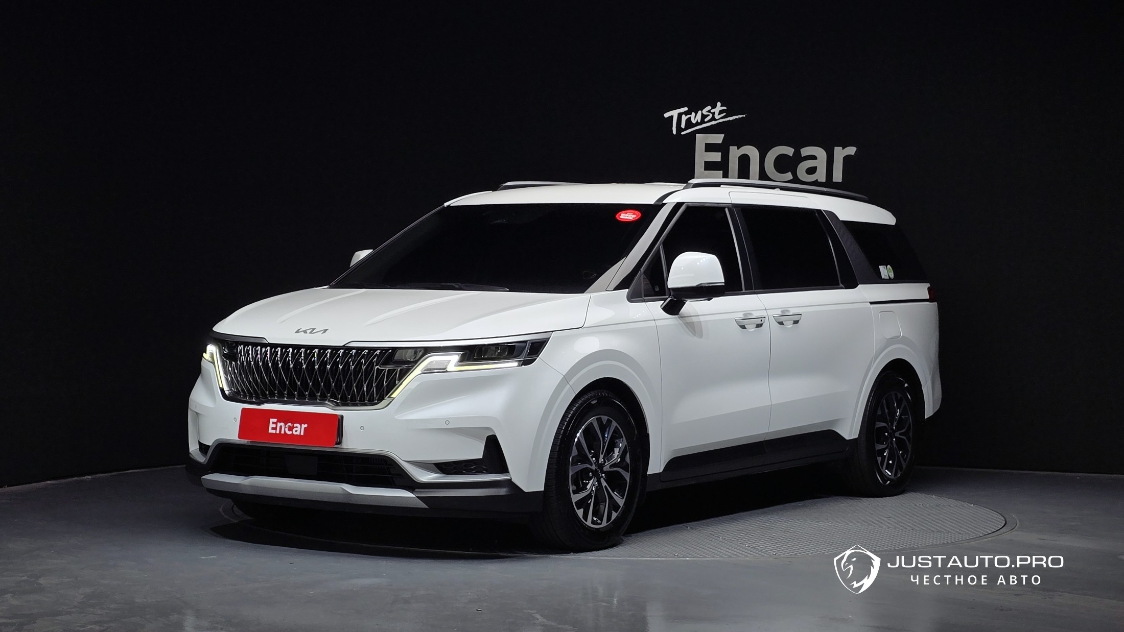Автомобиль Kia Canival