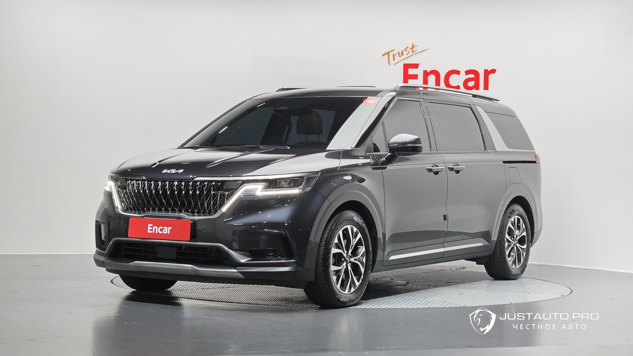 Автомобиль Kia Canival