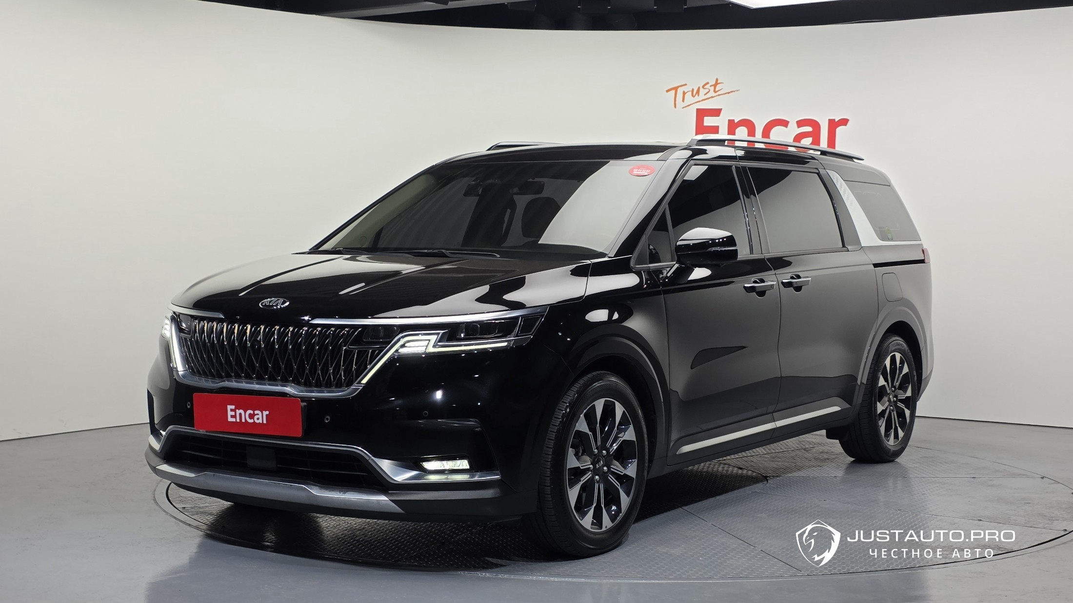 Автомобиль Kia Canival