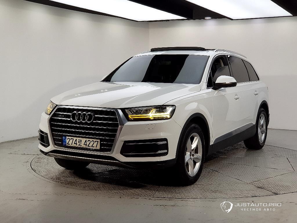 Автомобиль Audi Q7