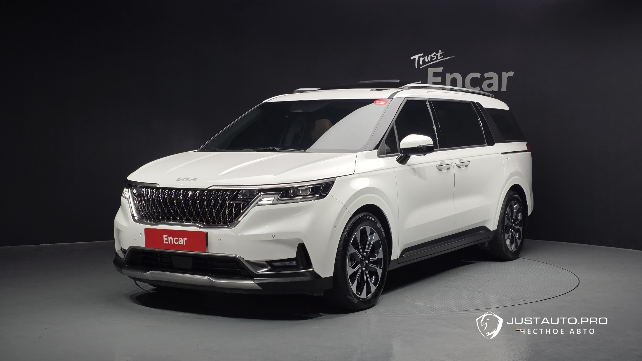Автомобиль Kia Canival