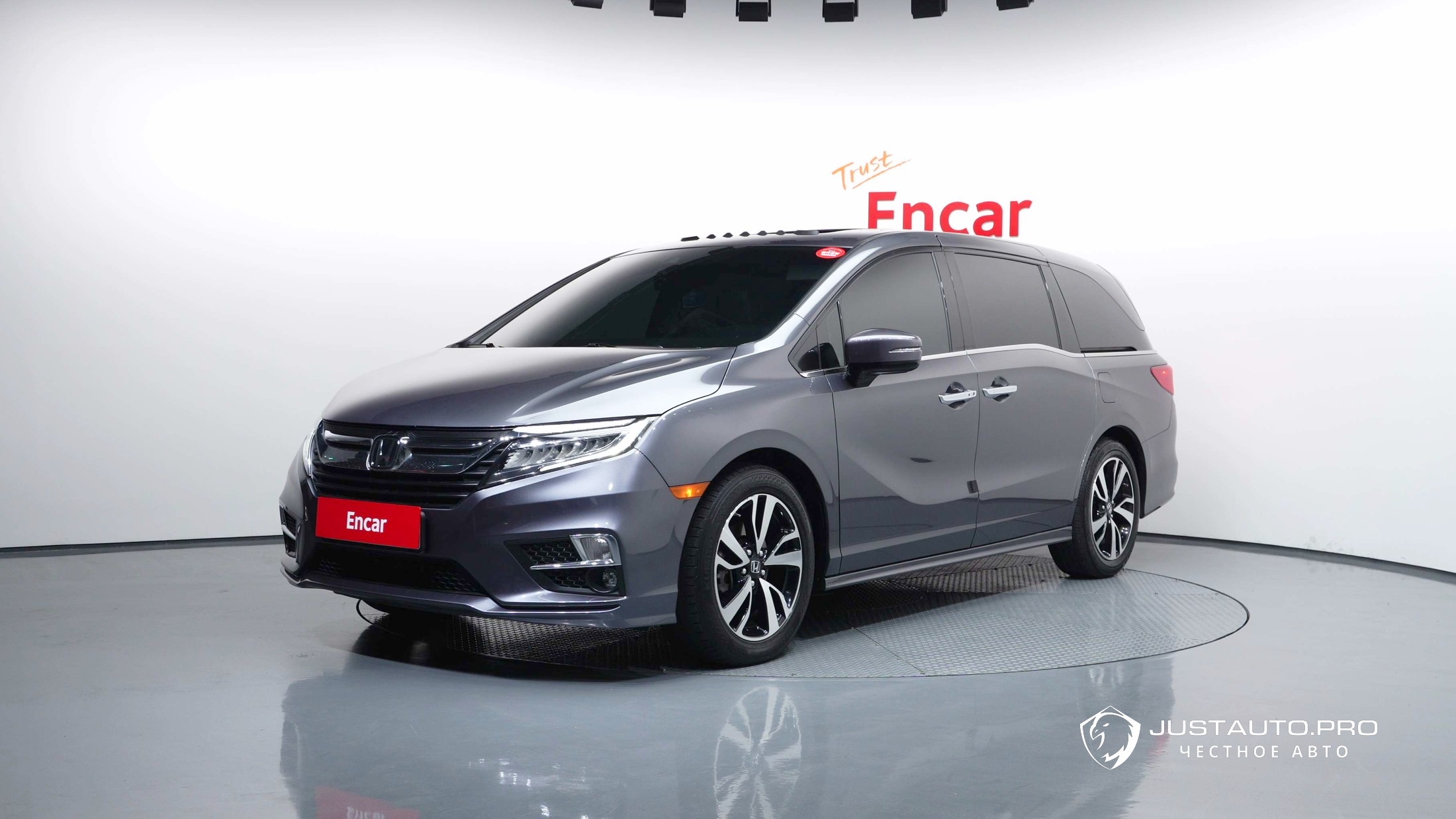 Автомобиль Honda Odyssey