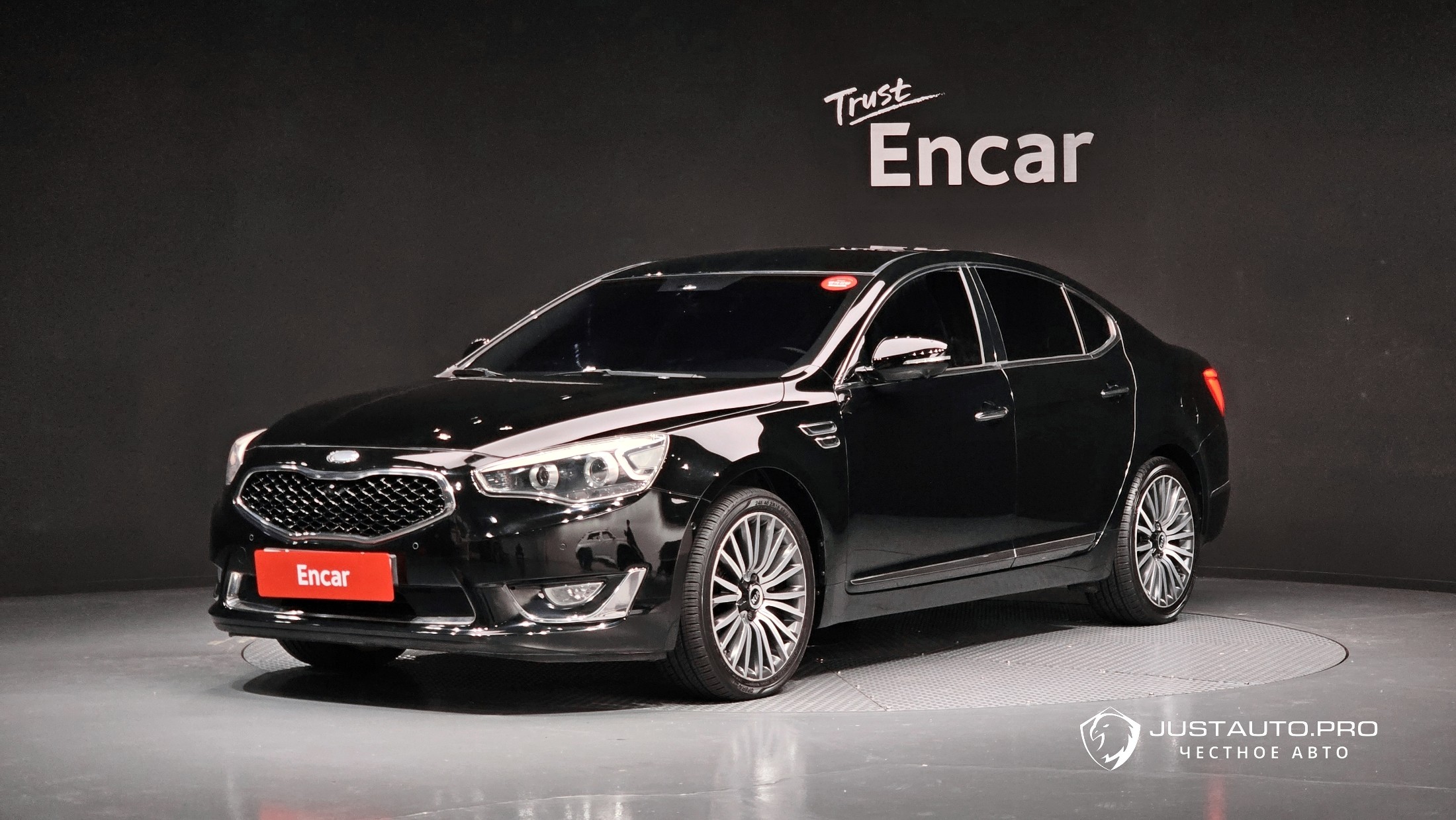 Автомобиль Kia K7