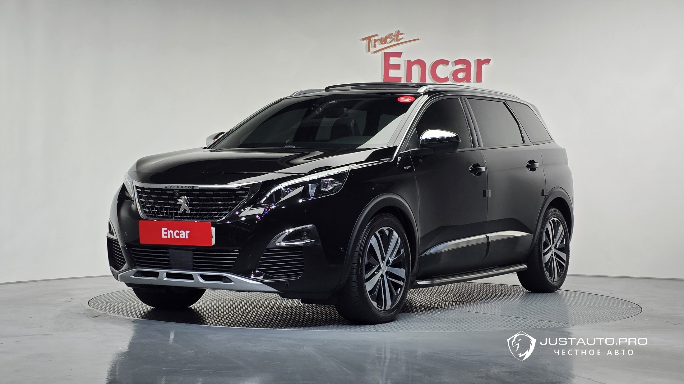 Автомобиль Peugeot 5008