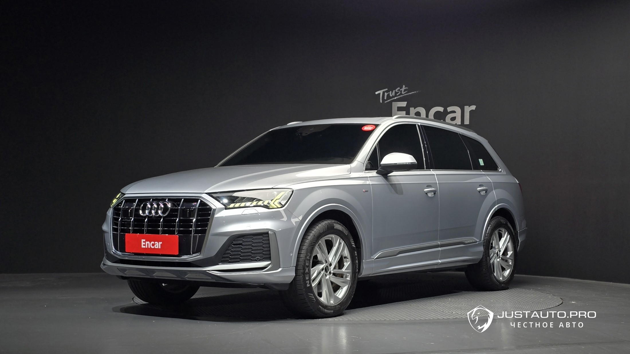 Автомобиль Audi Q7