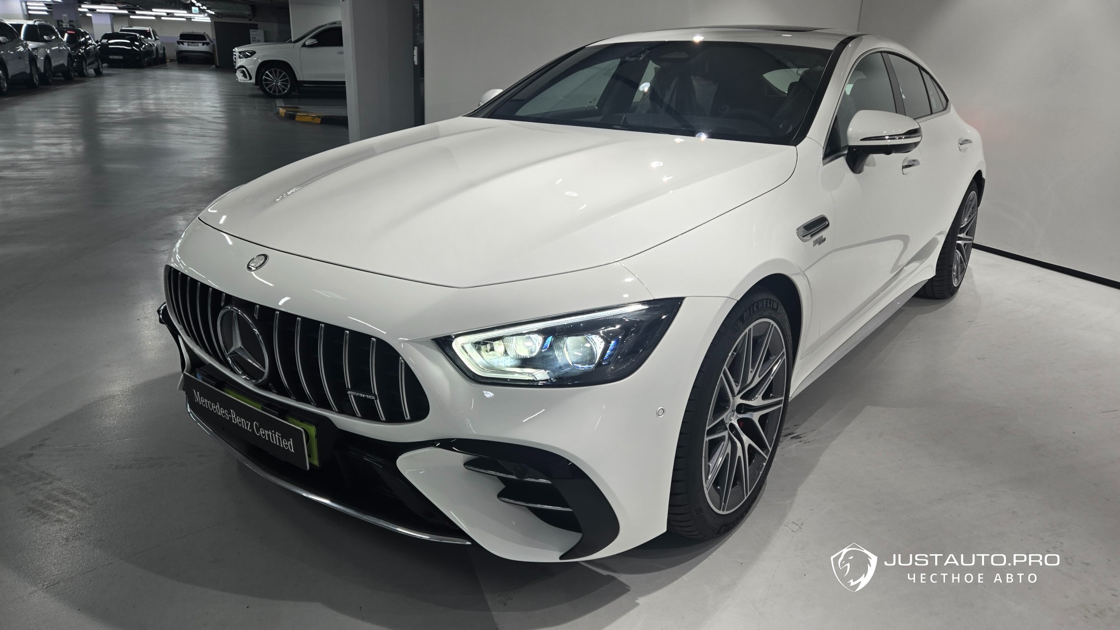 Автомобиль Mercedes-Benz AMG GT