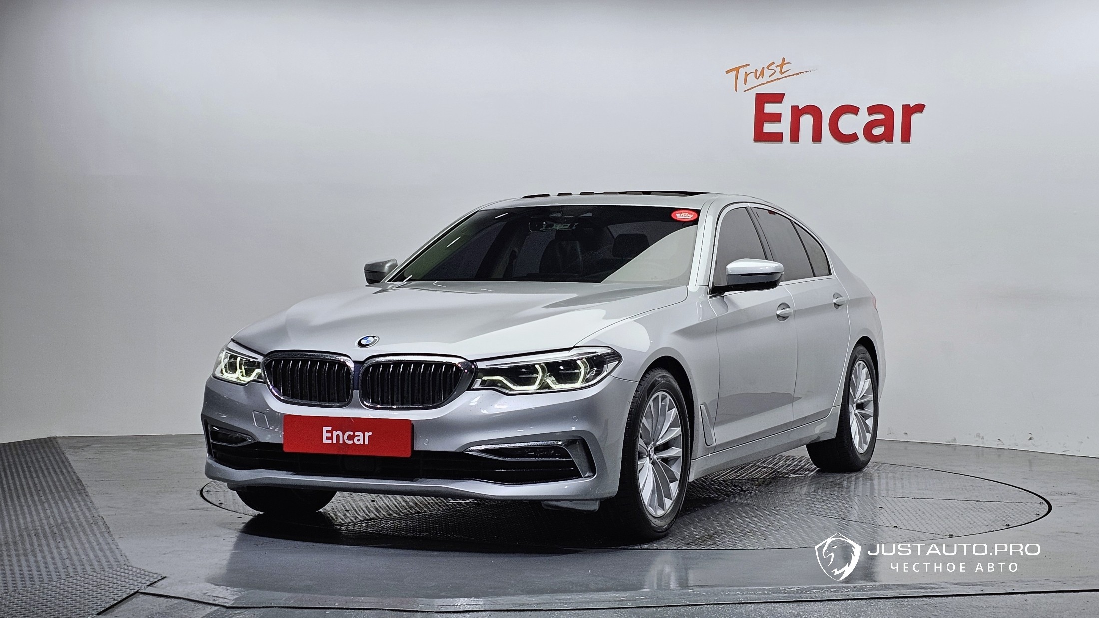 Автомобиль BMW 5-Series
