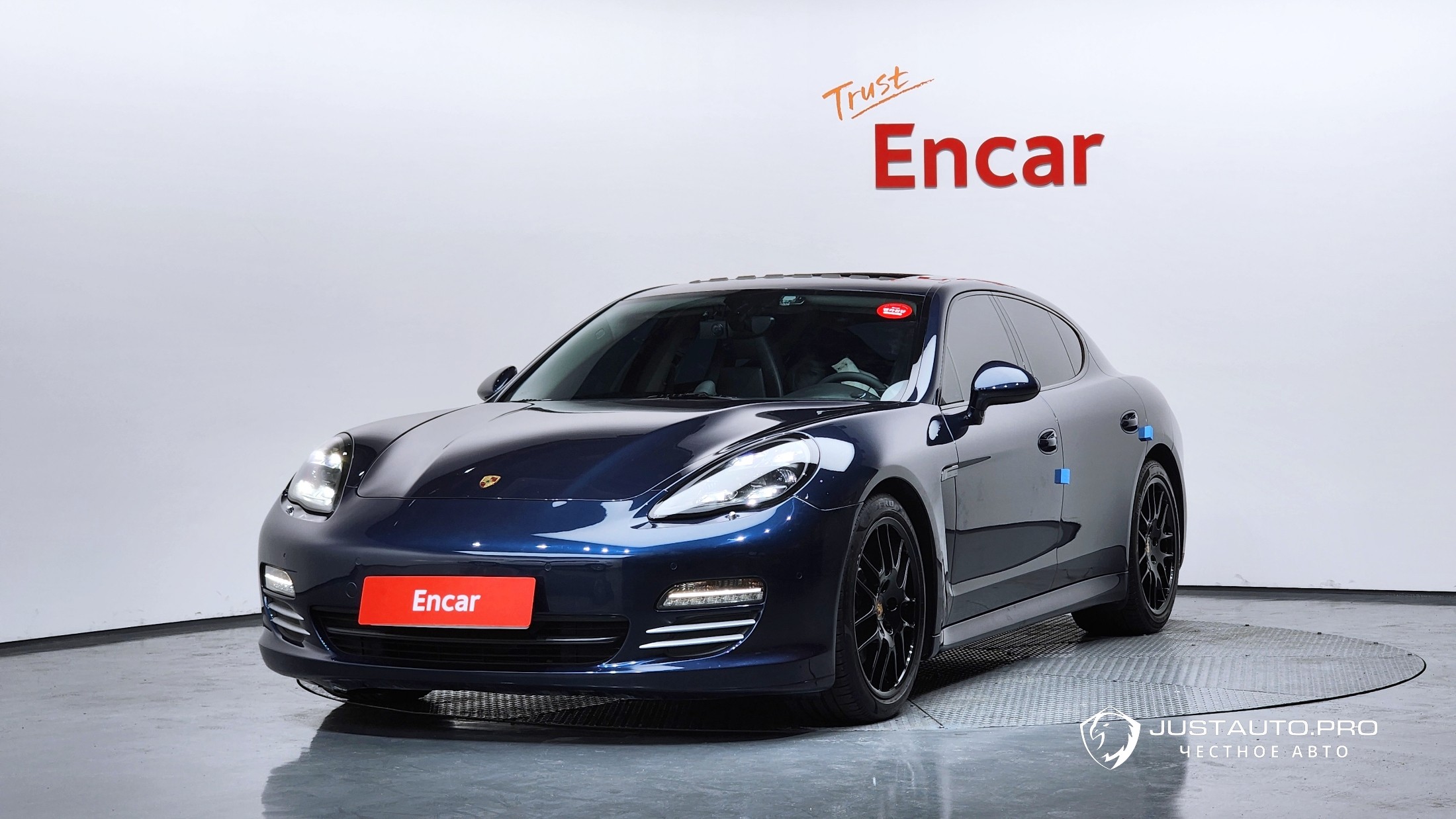 Автомобиль Porsche Panamera