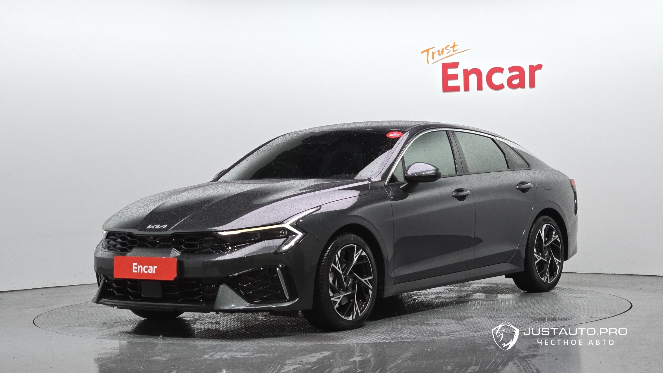 Автомобиль Kia K5