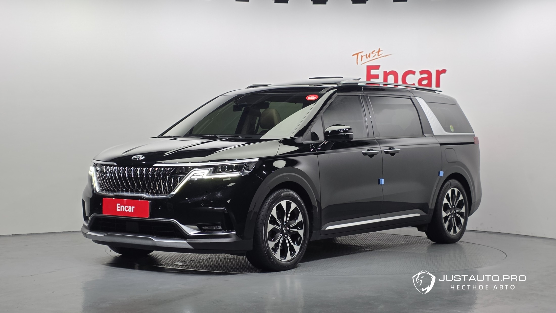 Автомобиль Kia Canival