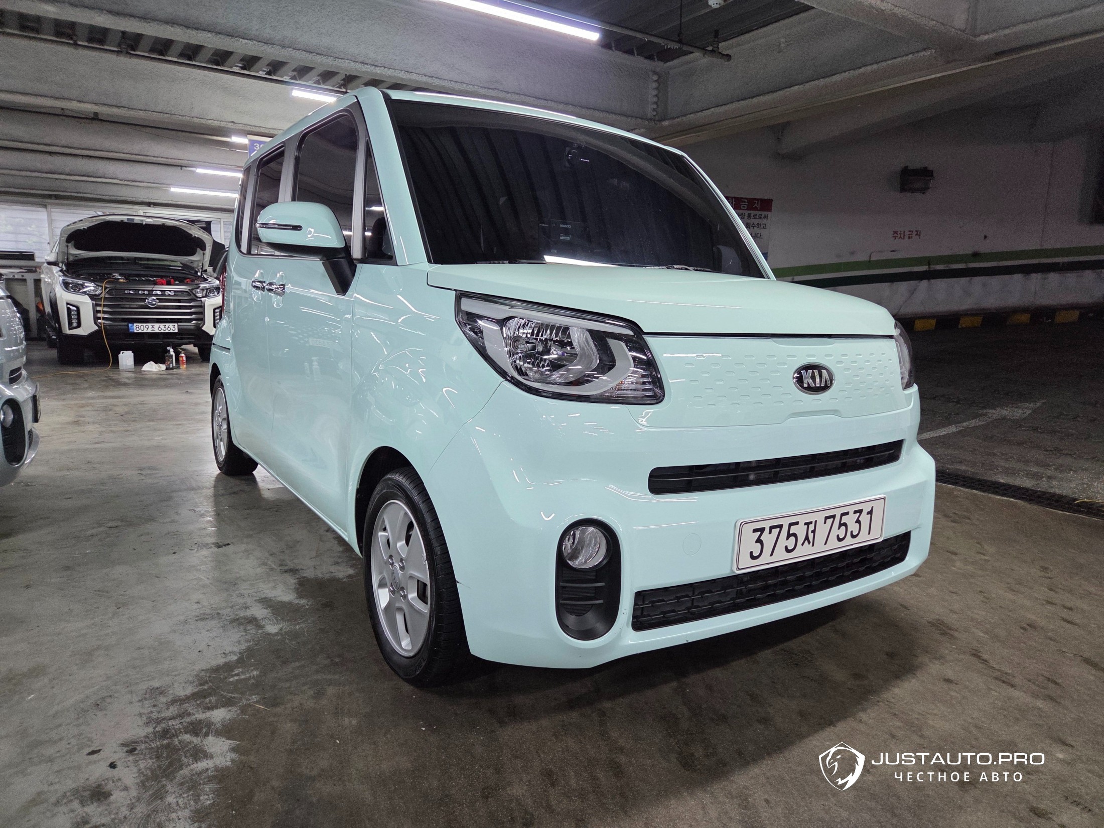 Автомобиль Kia RAY