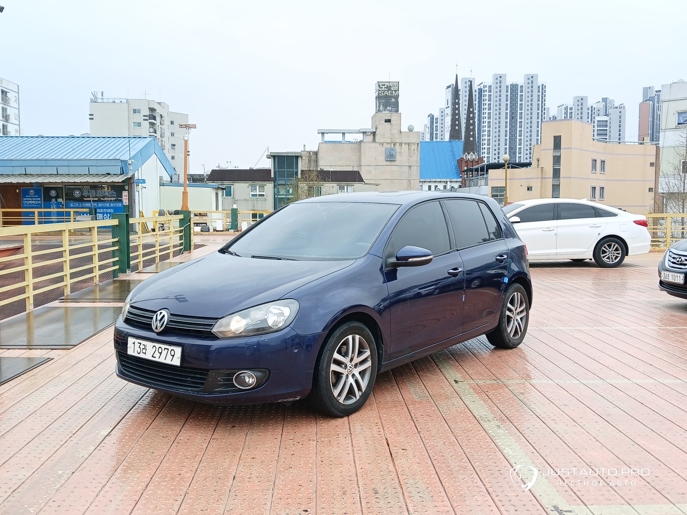 Автомобиль Volkswagen Golf