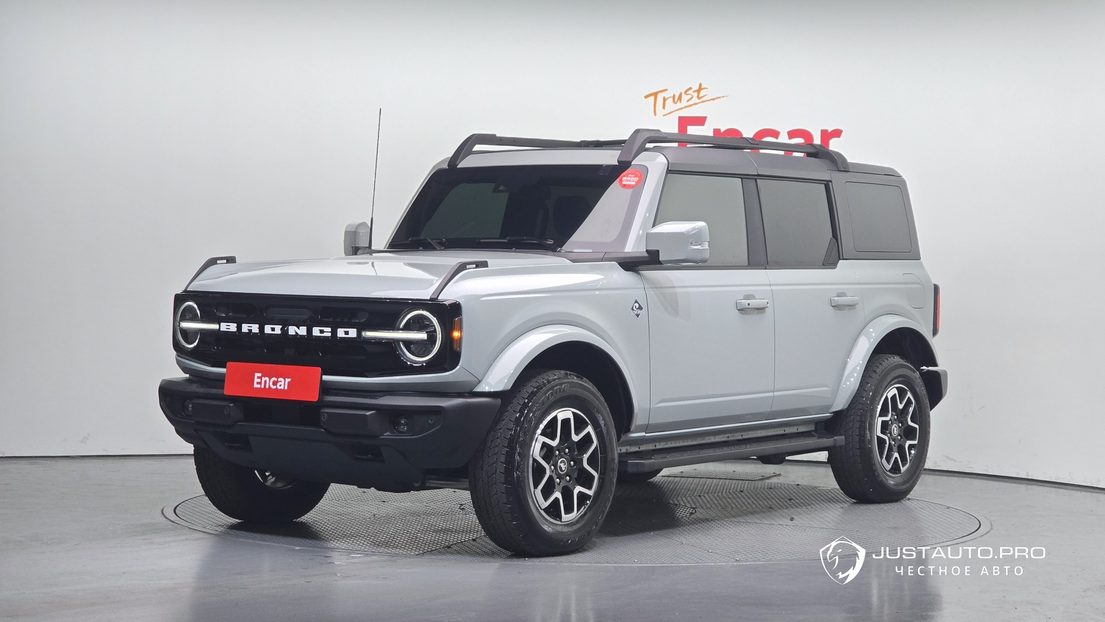 Автомобиль Ford Bronco