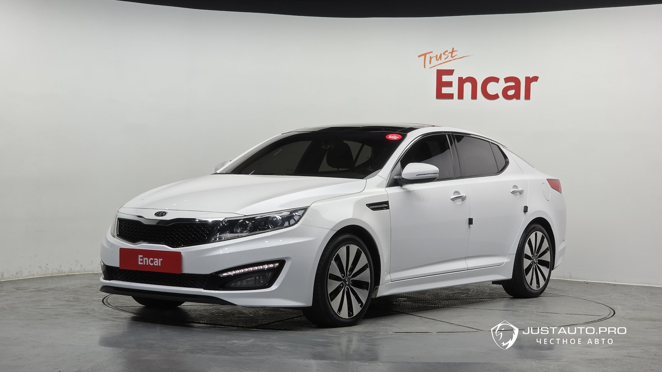 Автомобиль Kia K5