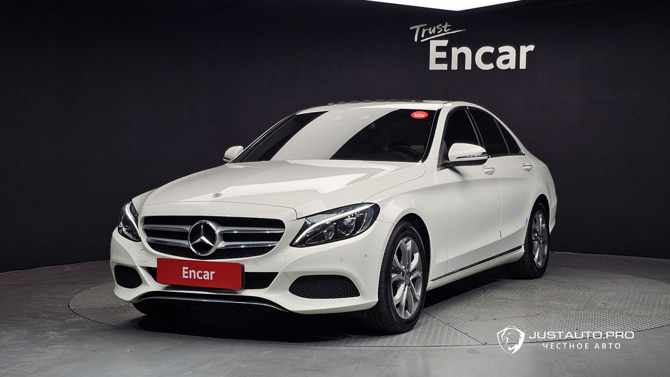 Автомобиль Mercedes-Benz C-Class