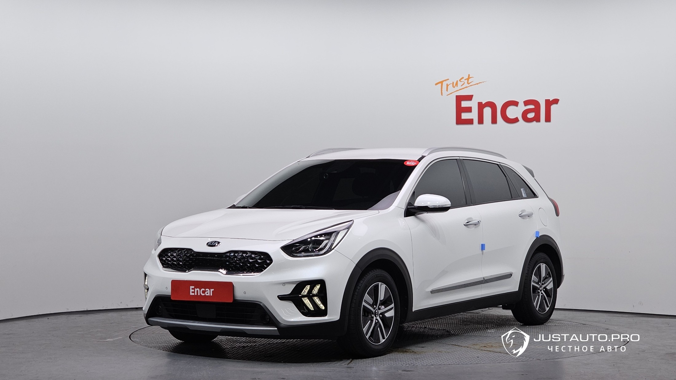 Автомобиль Kia Niro