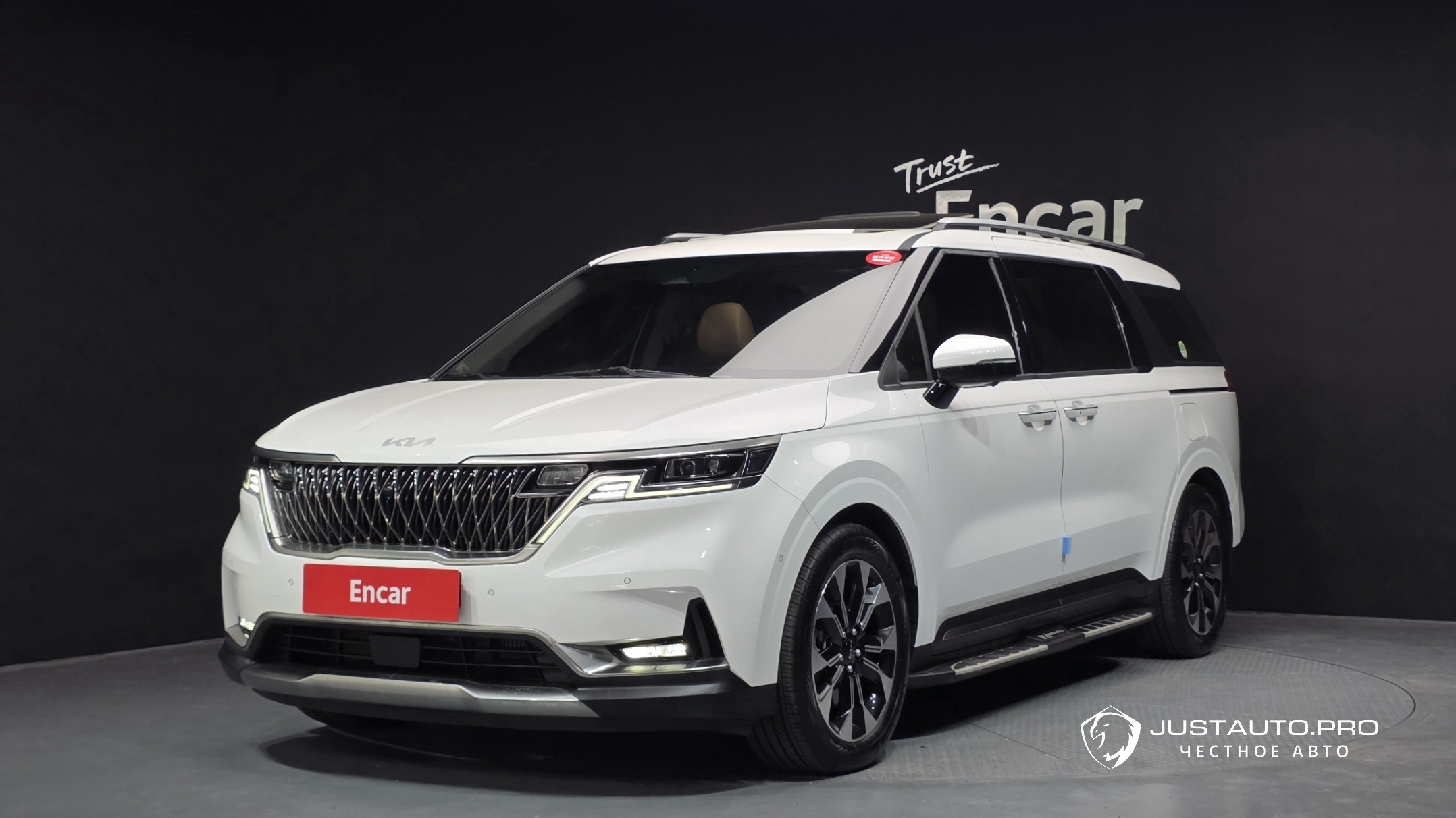 Автомобиль Kia Canival