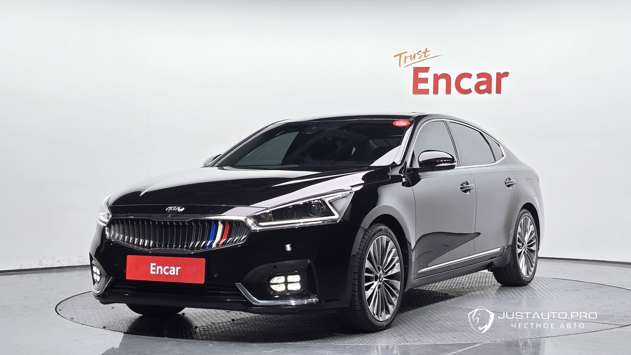 Автомобиль Kia K7