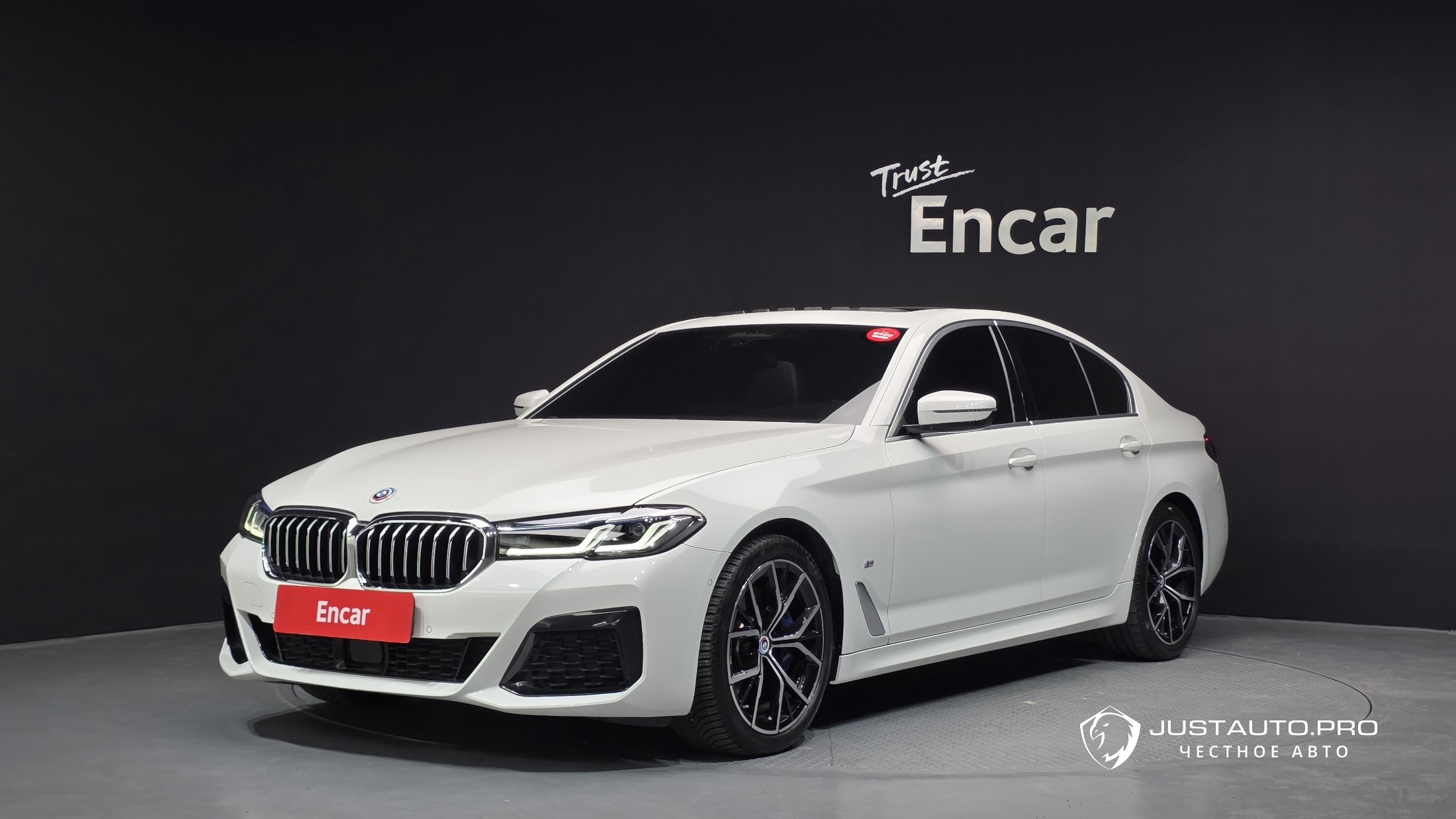 Автомобиль BMW 5-Series