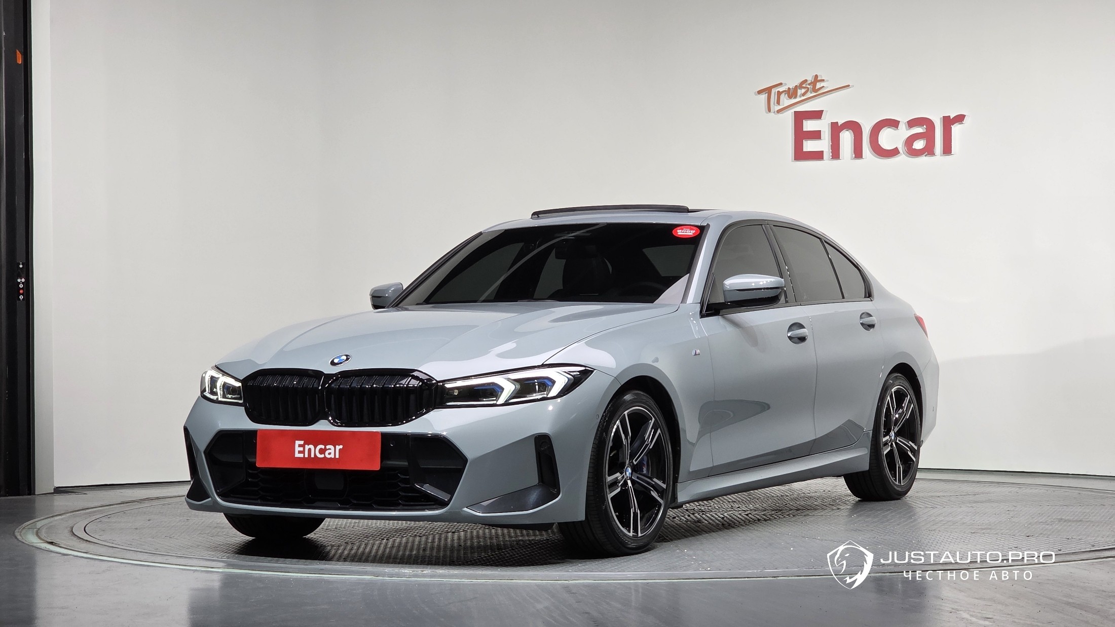Автомобиль BMW 3-Series