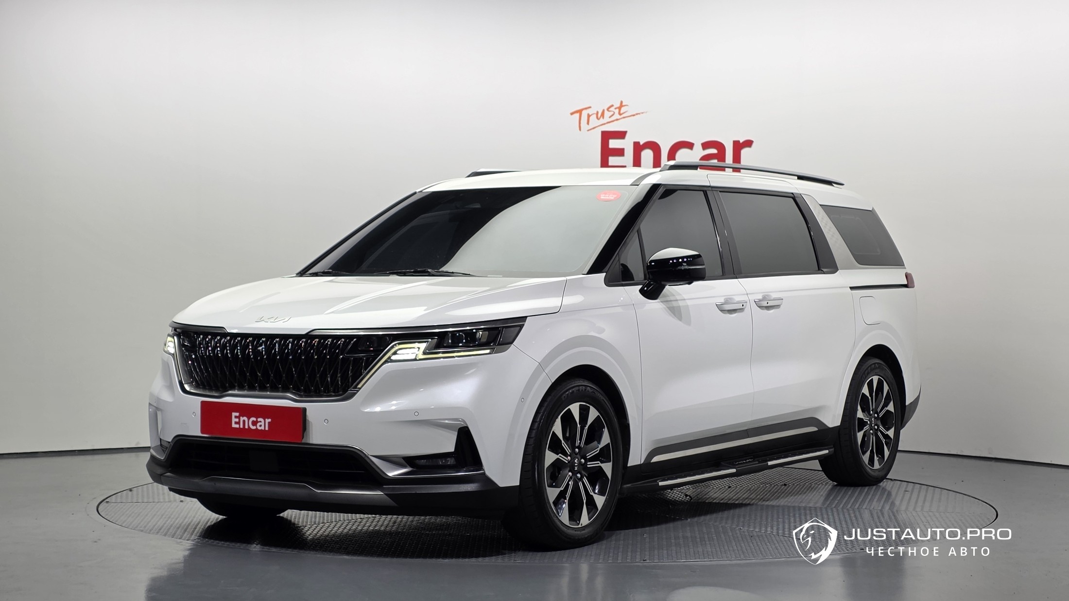 Автомобиль Kia Canival