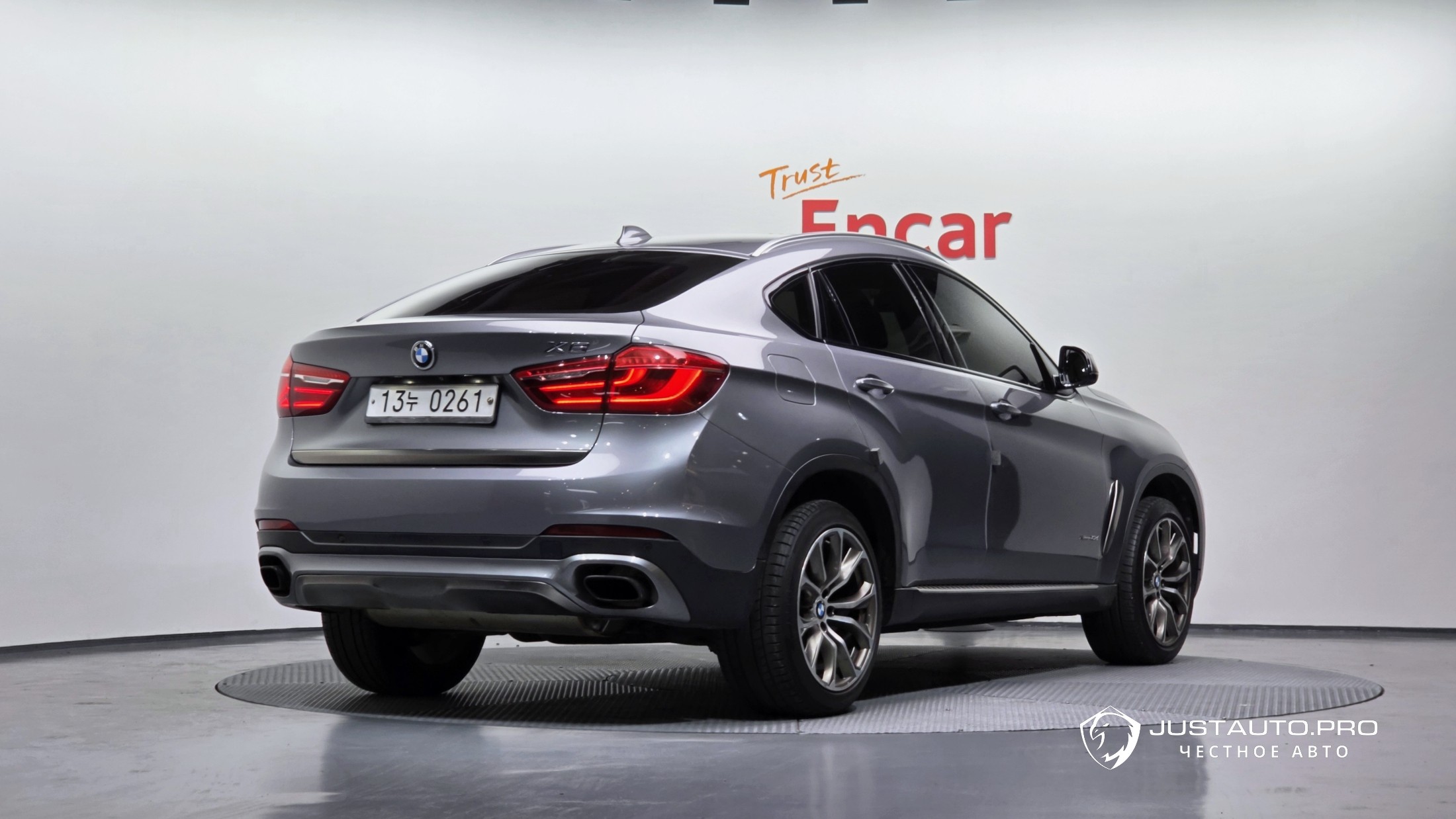 Автомобиль BMW X6