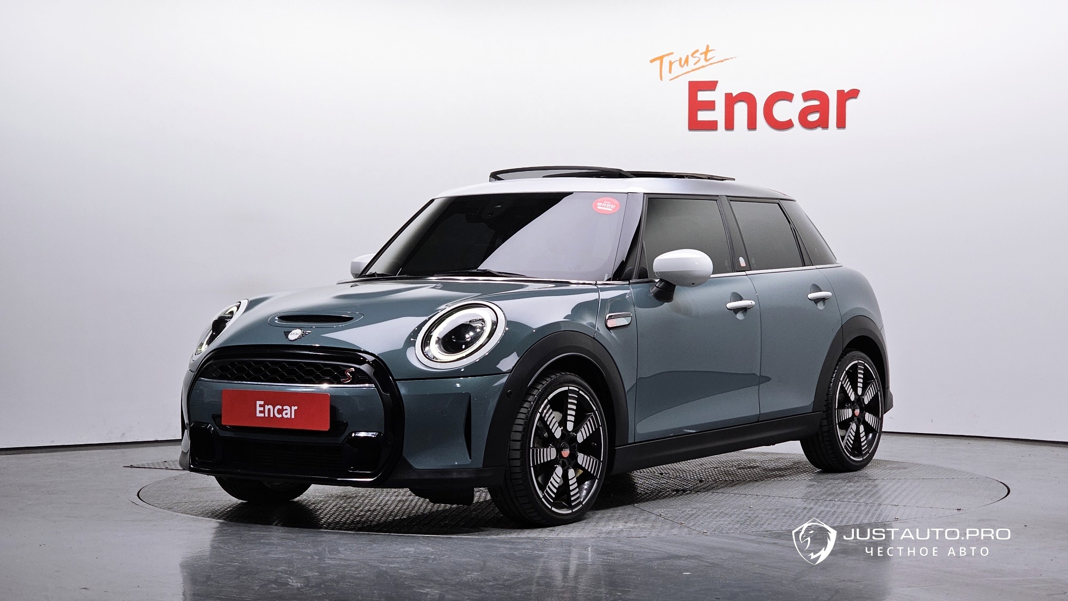 Автомобиль Mini Cooper