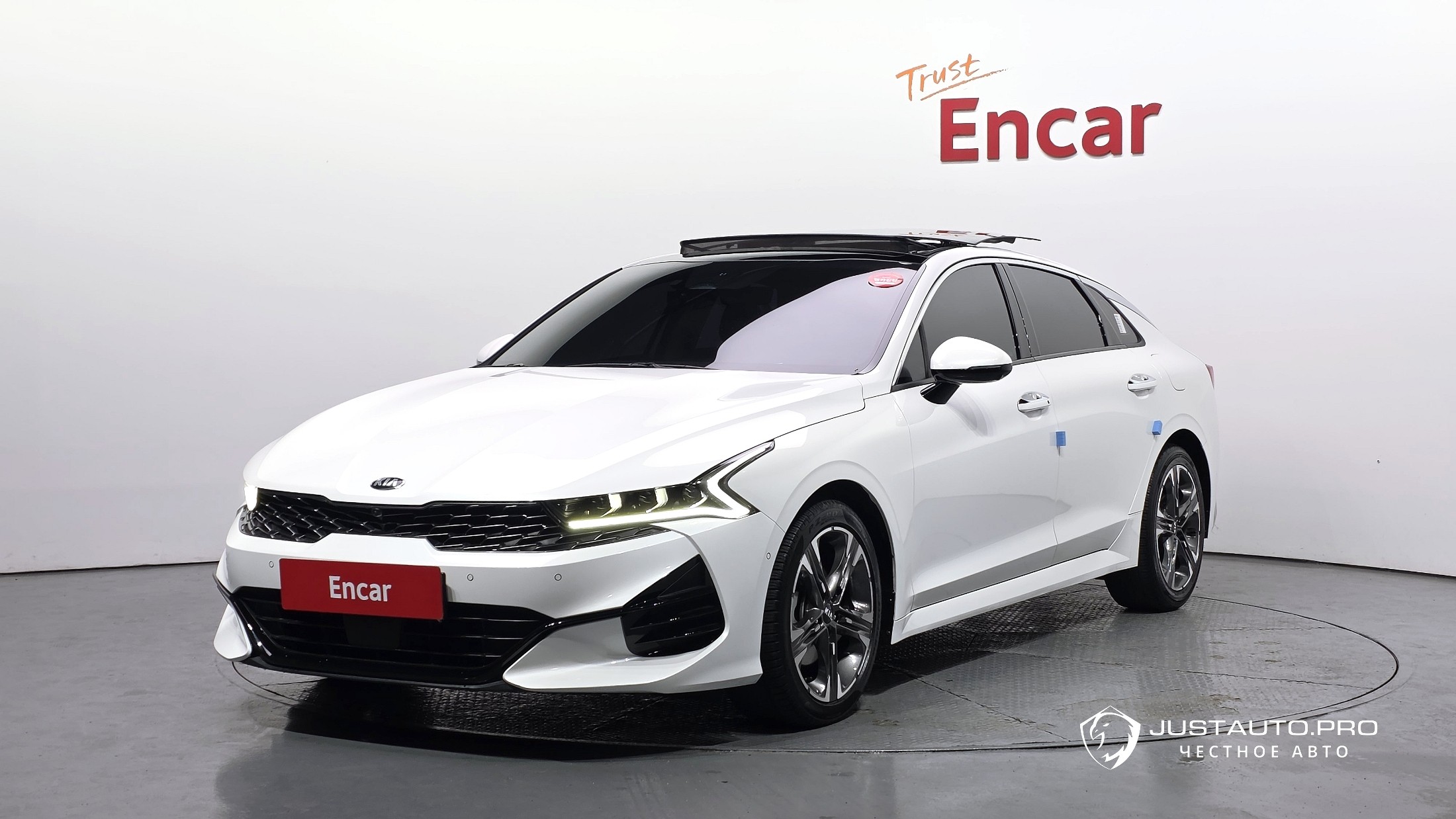 Автомобиль Kia K5