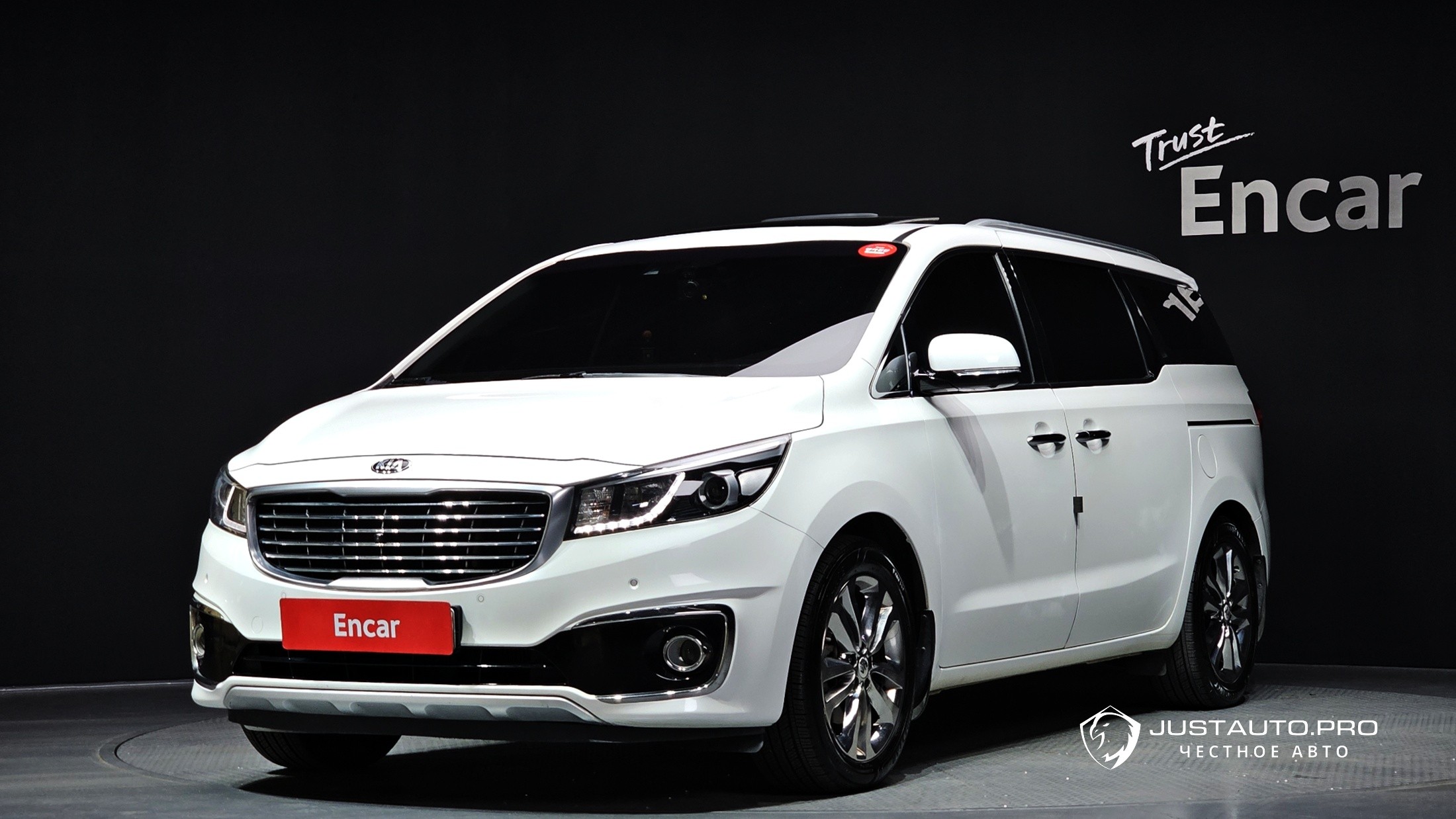 Автомобиль Kia Canival