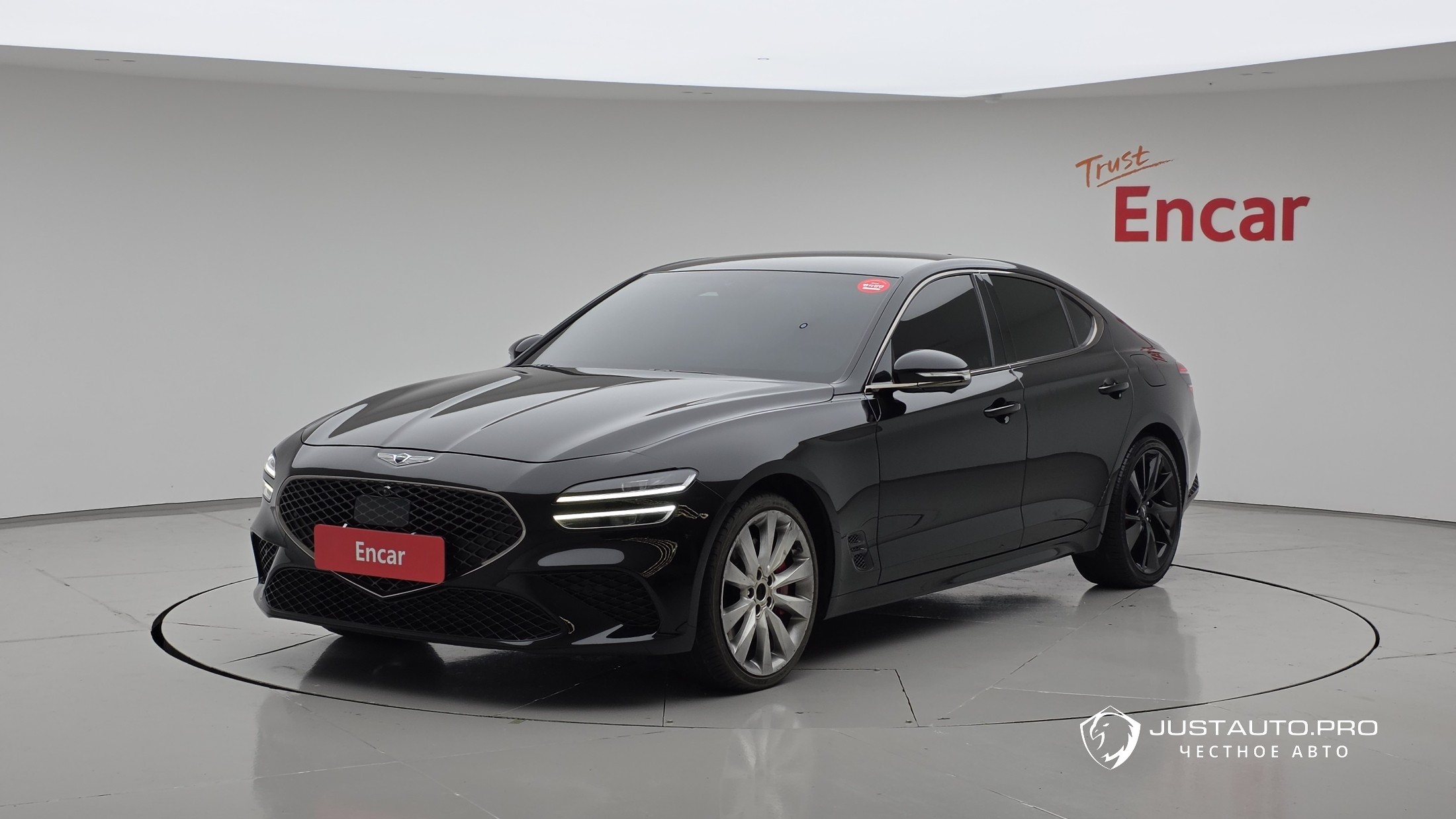 Автомобиль Genesis G70