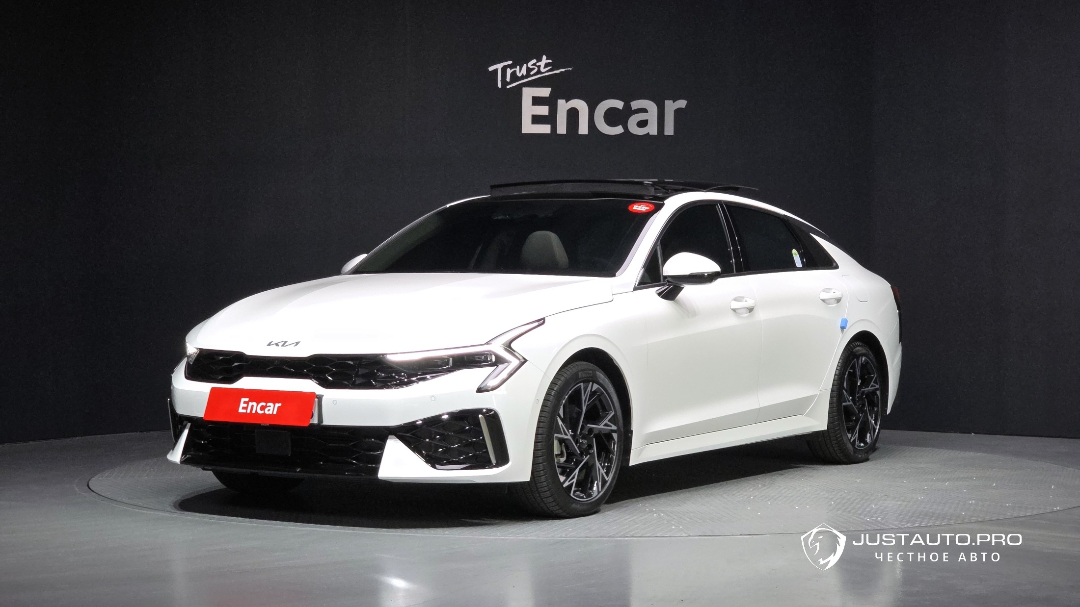 Автомобиль Kia K5
