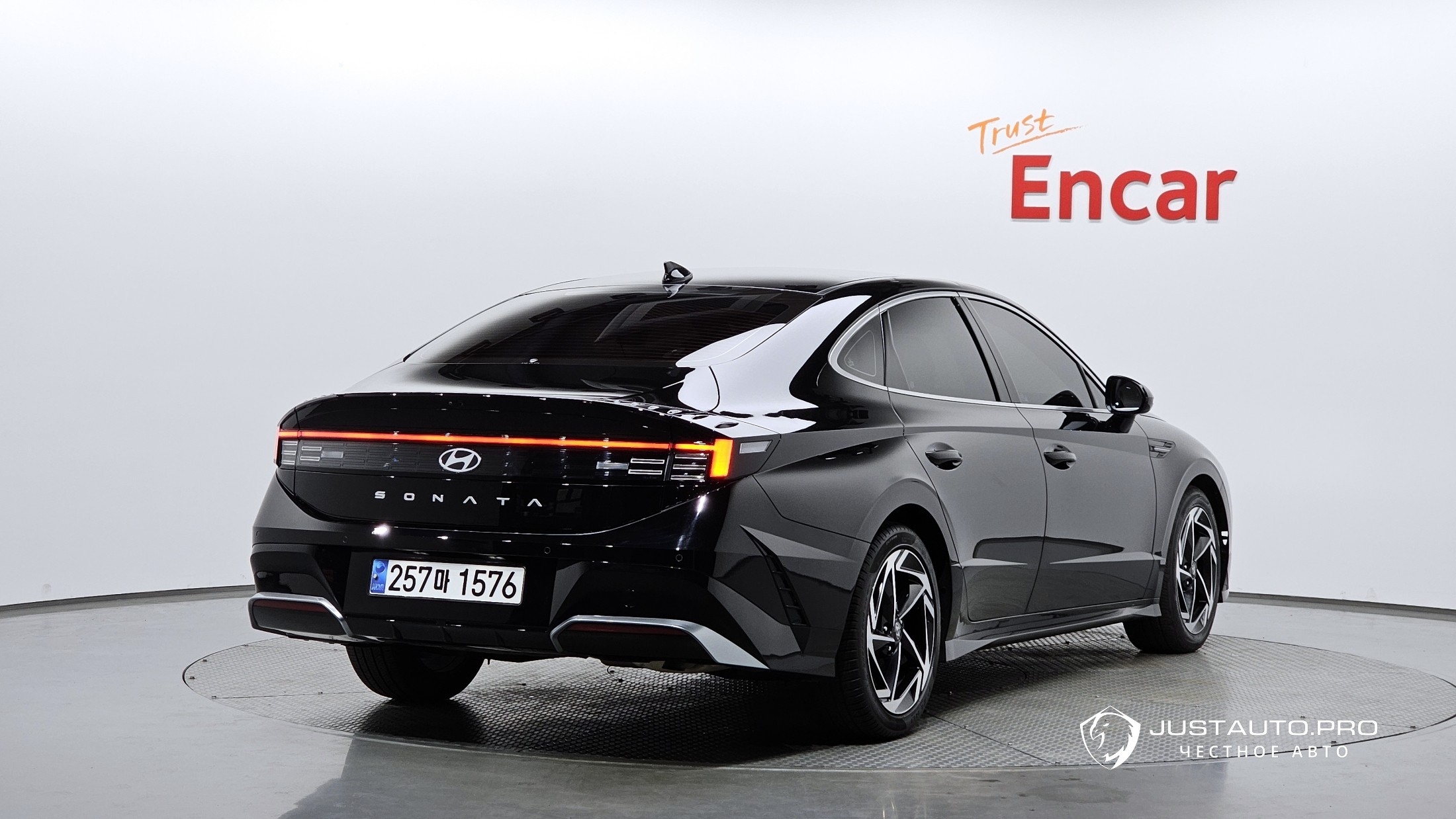 Автомобиль Hyundai Sonata