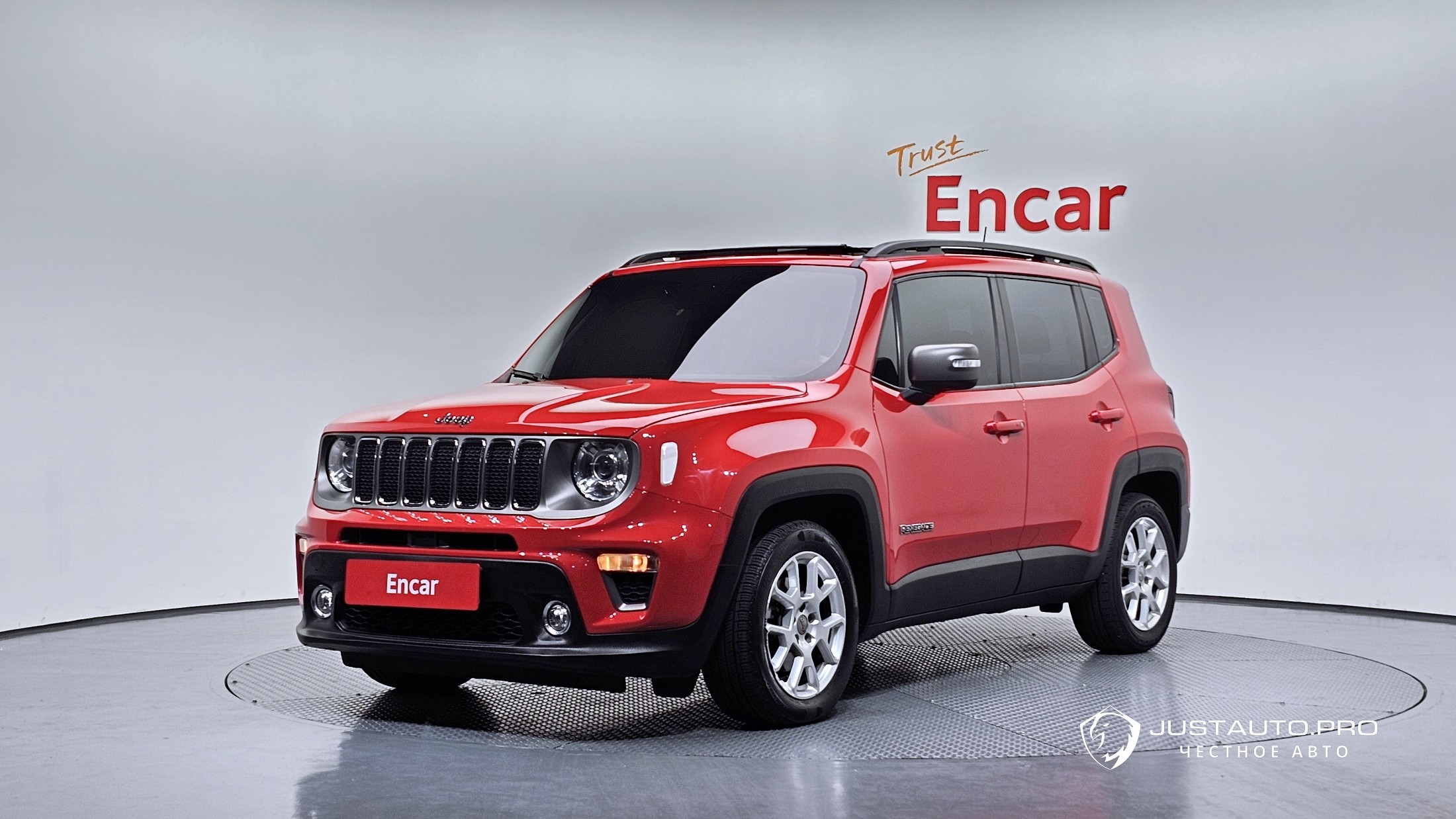 Автомобиль Jeep Renegade