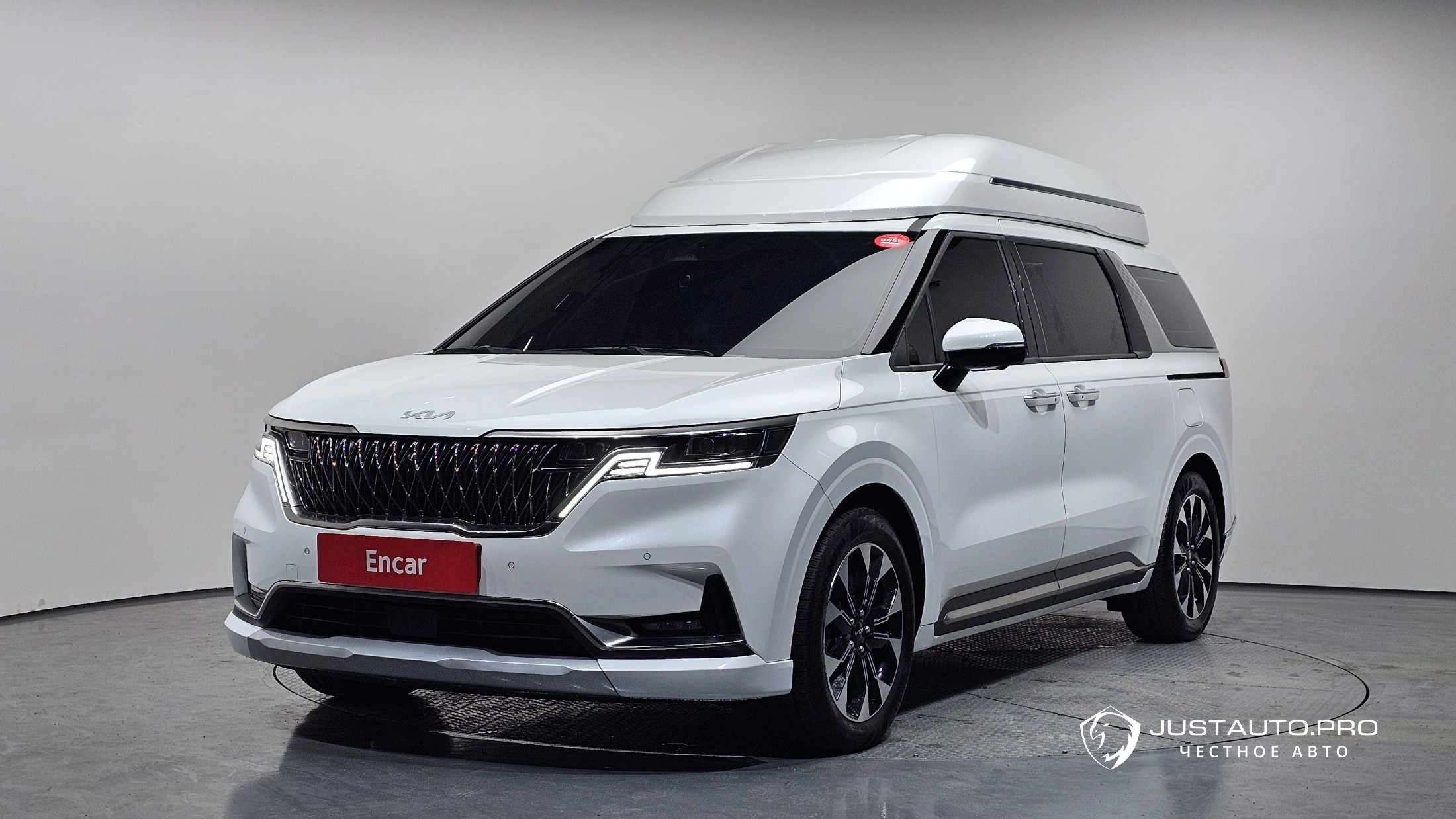 Автомобиль Kia Canival